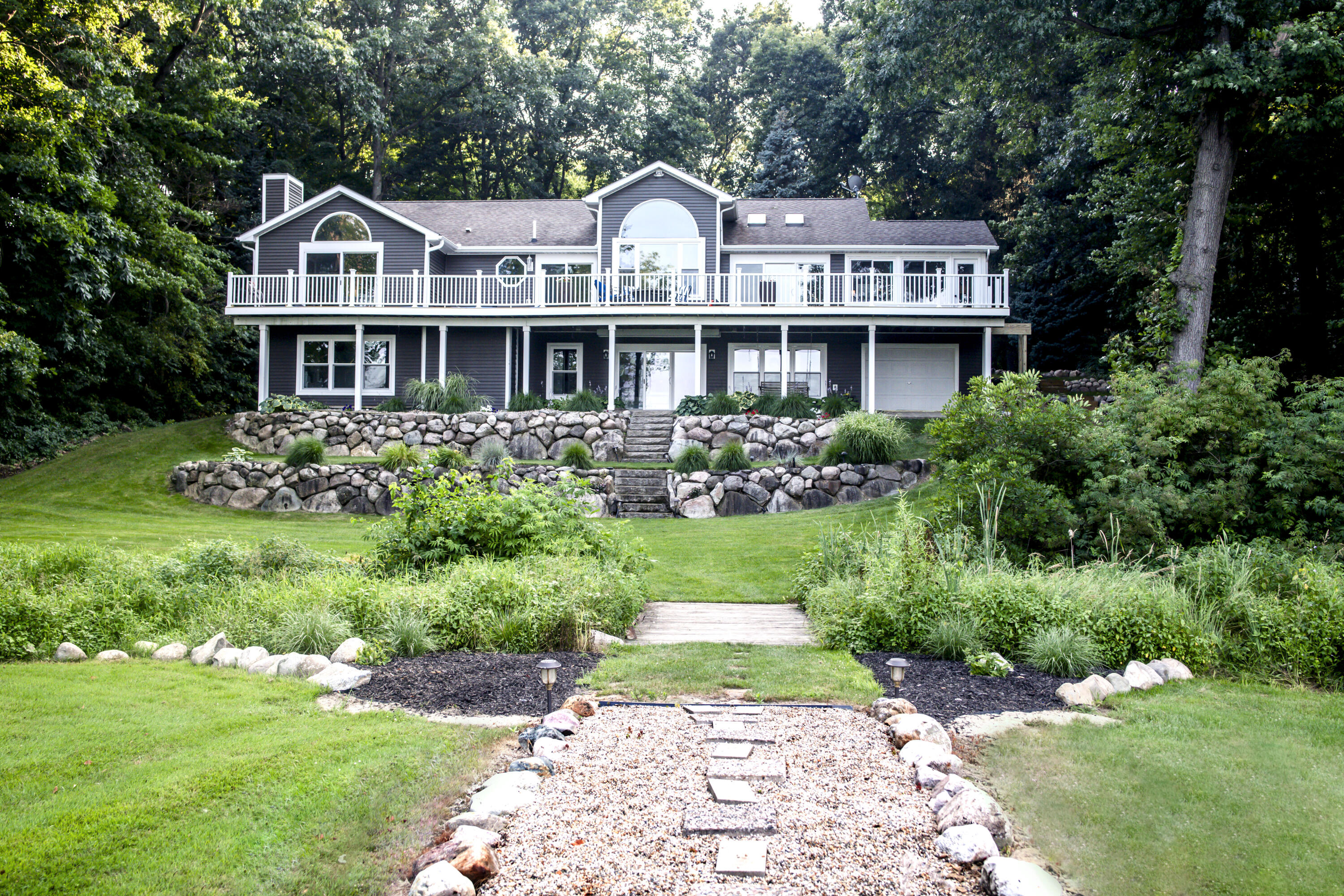 16366 Watersedge Drive Property Photo 1