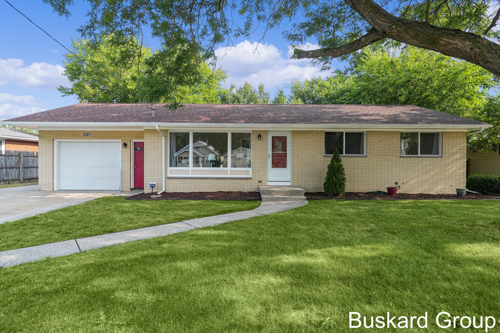 2523 Prairie Street Sw Property Photo 1