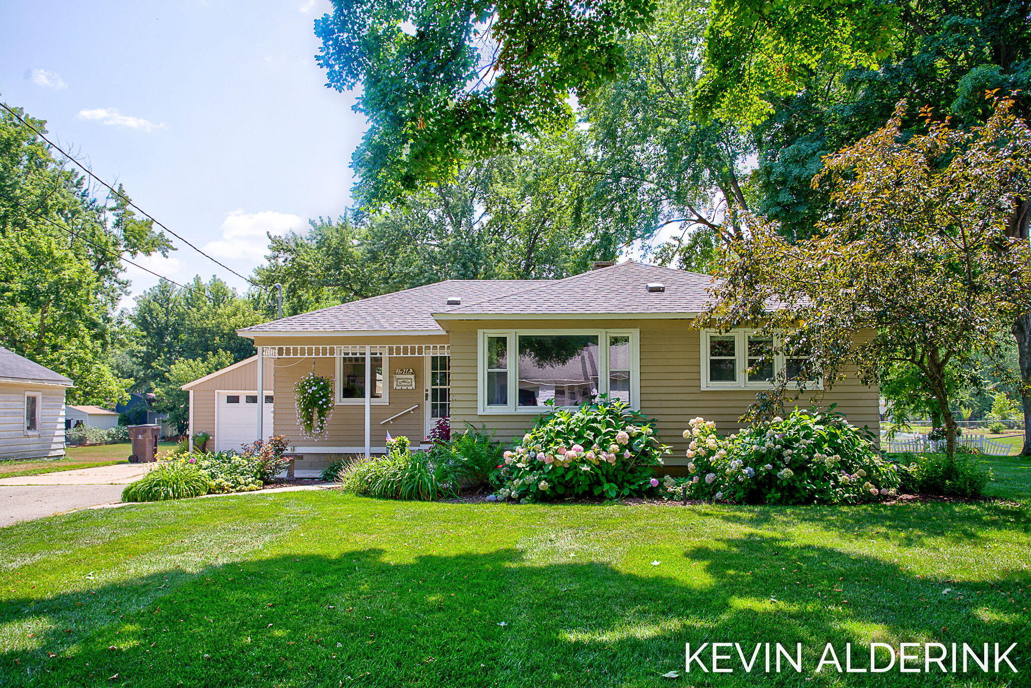 10474 Melvin Street Property Photo 1