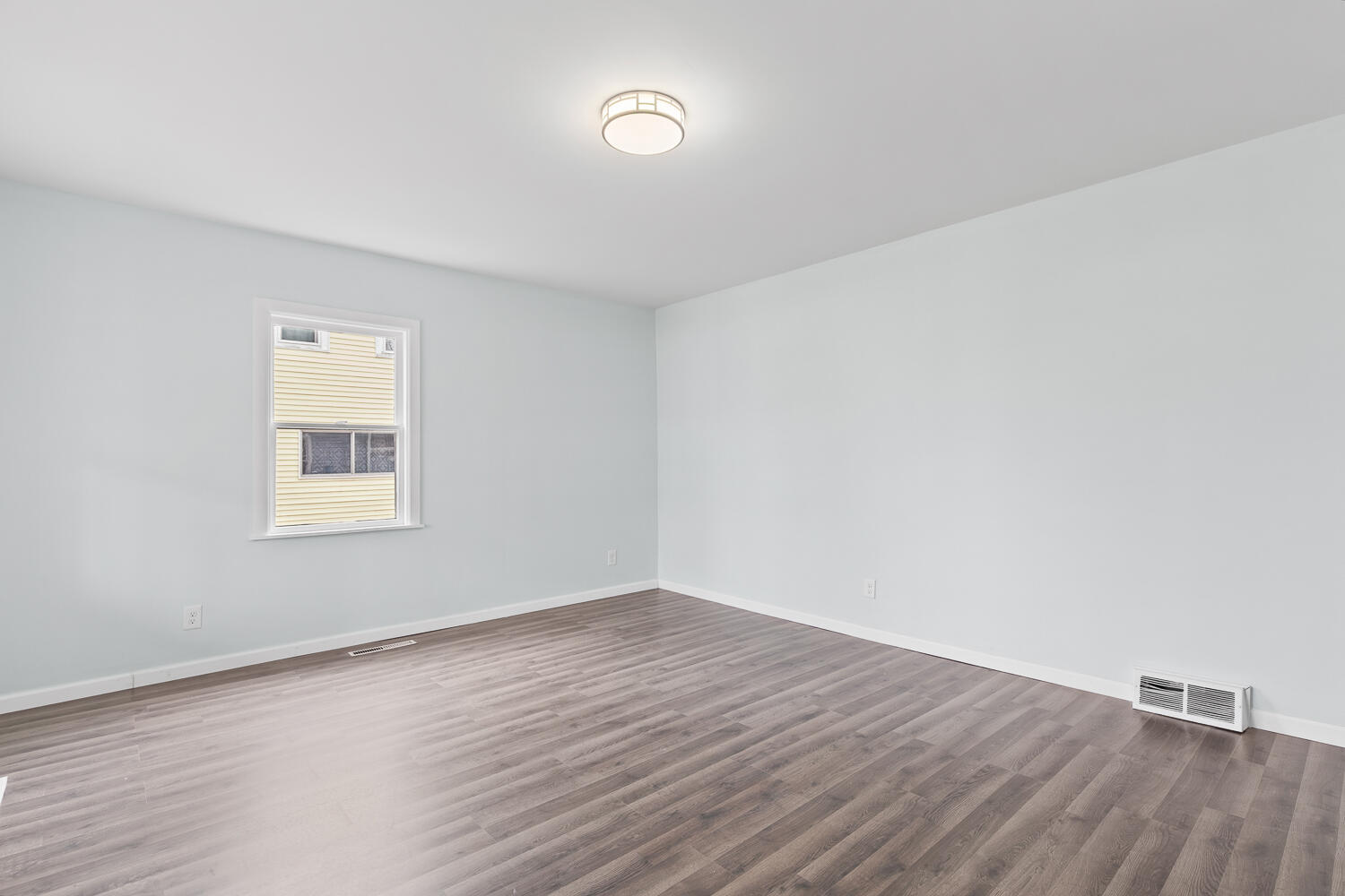 143 Park Street Property Photo 4