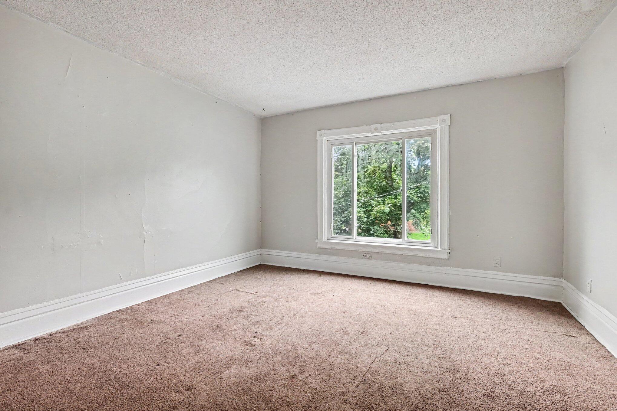 1110 Hotop Avenue Property Photo 10