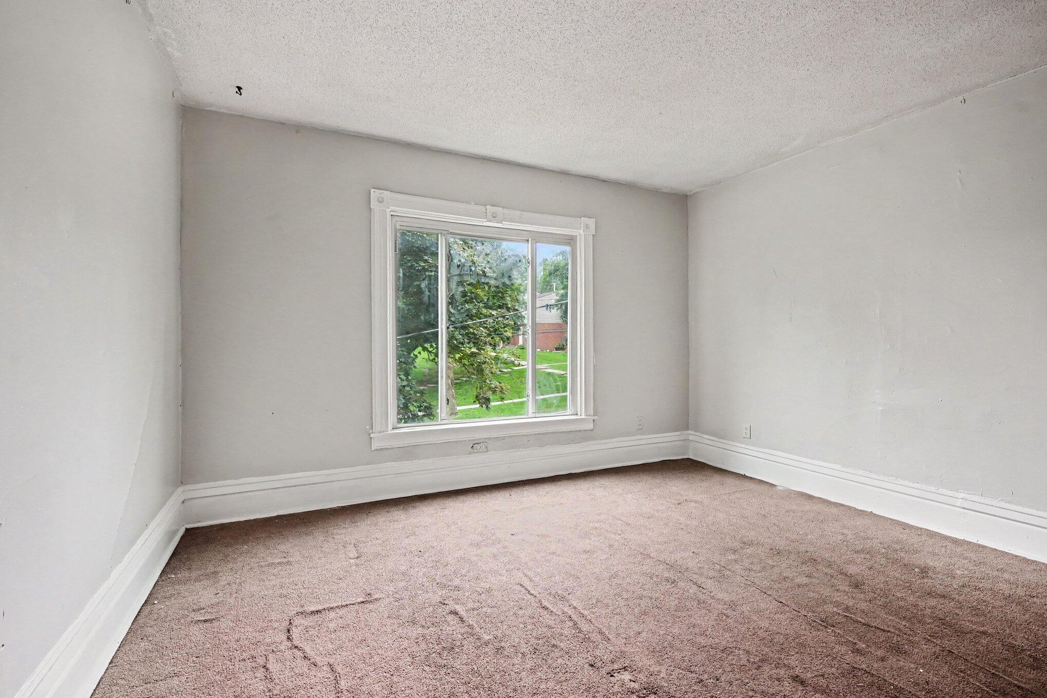1110 Hotop Avenue Property Photo 11