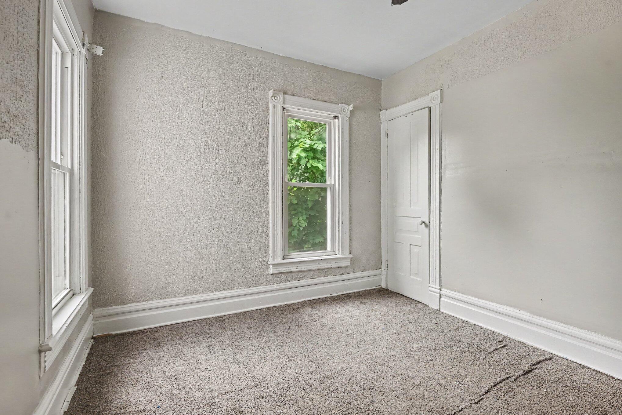 1110 Hotop Avenue Property Photo 17