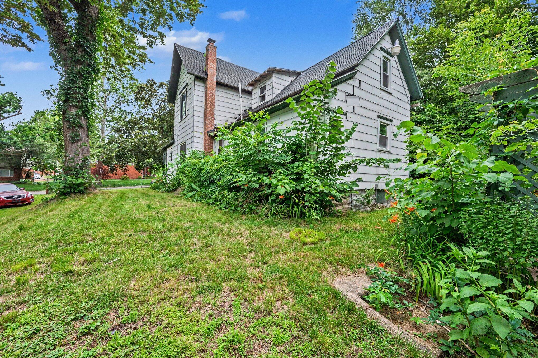1110 Hotop Avenue Property Photo 22