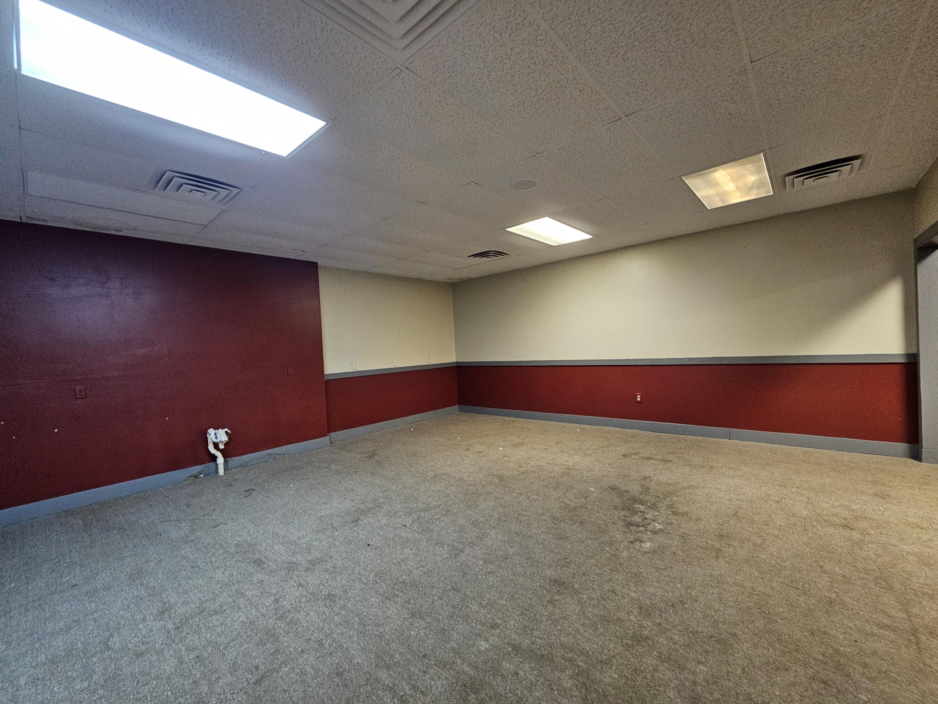 1025 W Main Street 1013 Property Photo 6