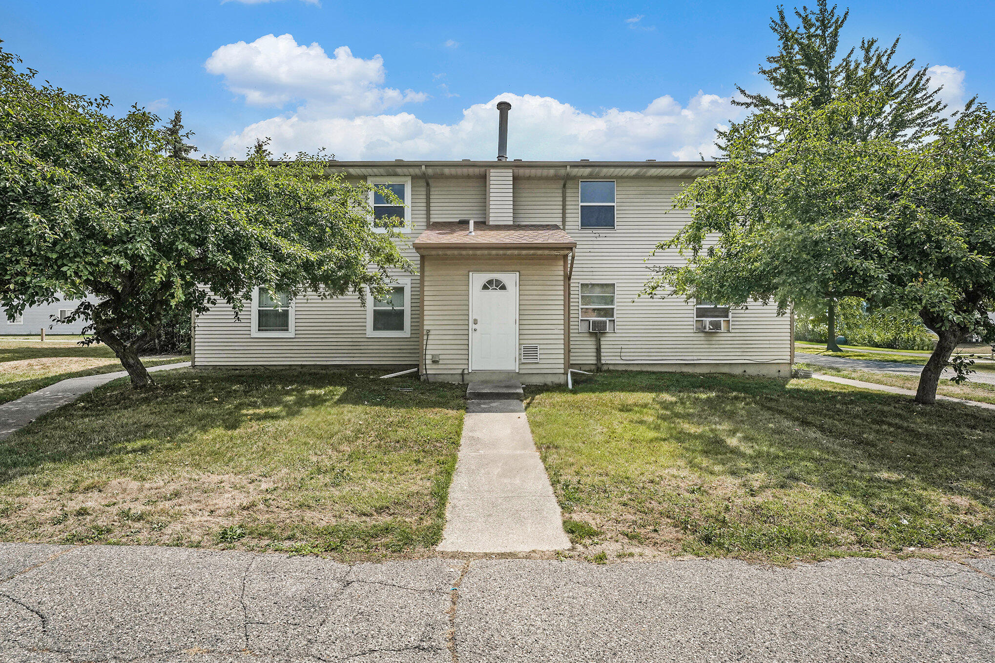 403 Stratford Way Property Photo 1