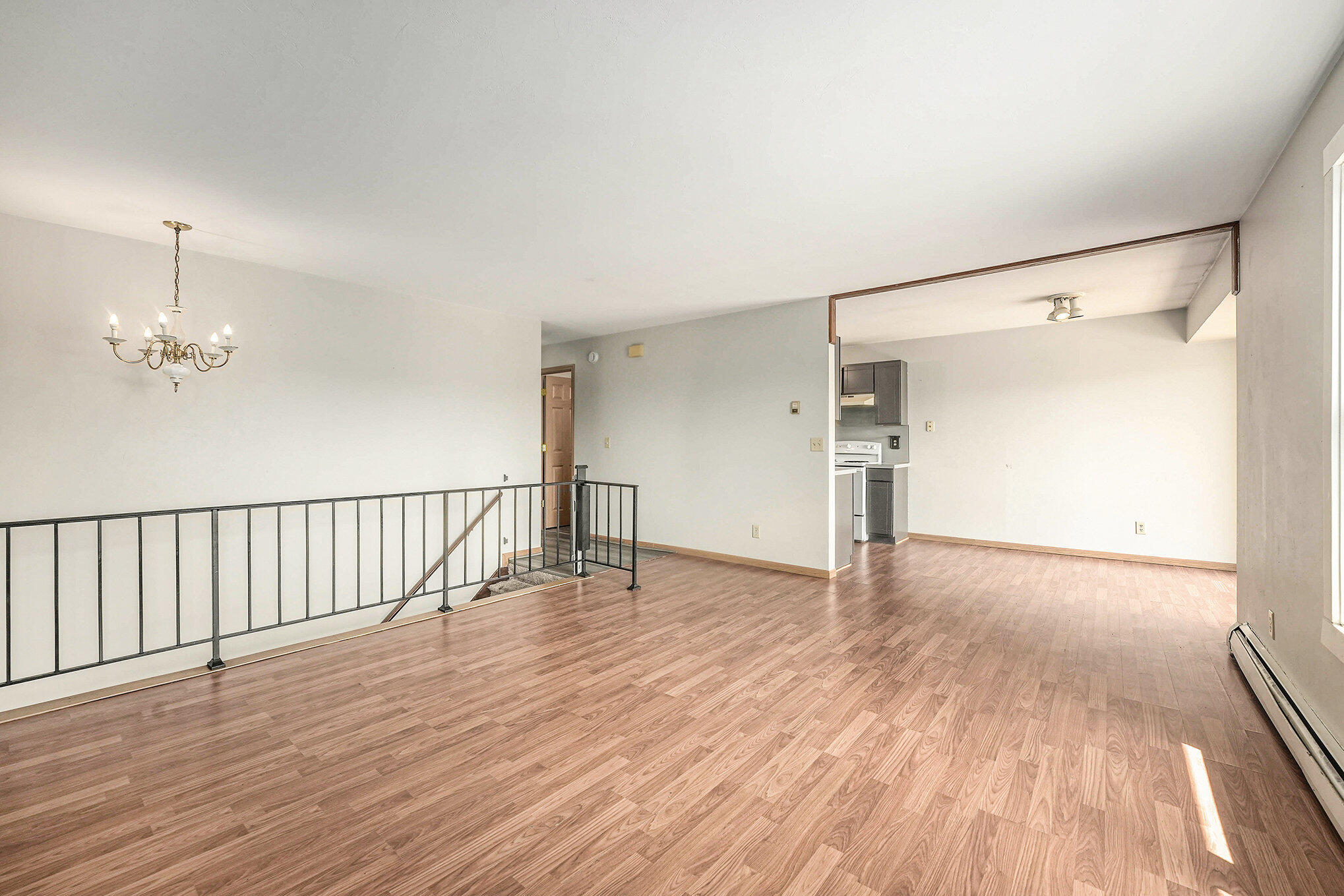 403 Stratford Way Property Photo 2