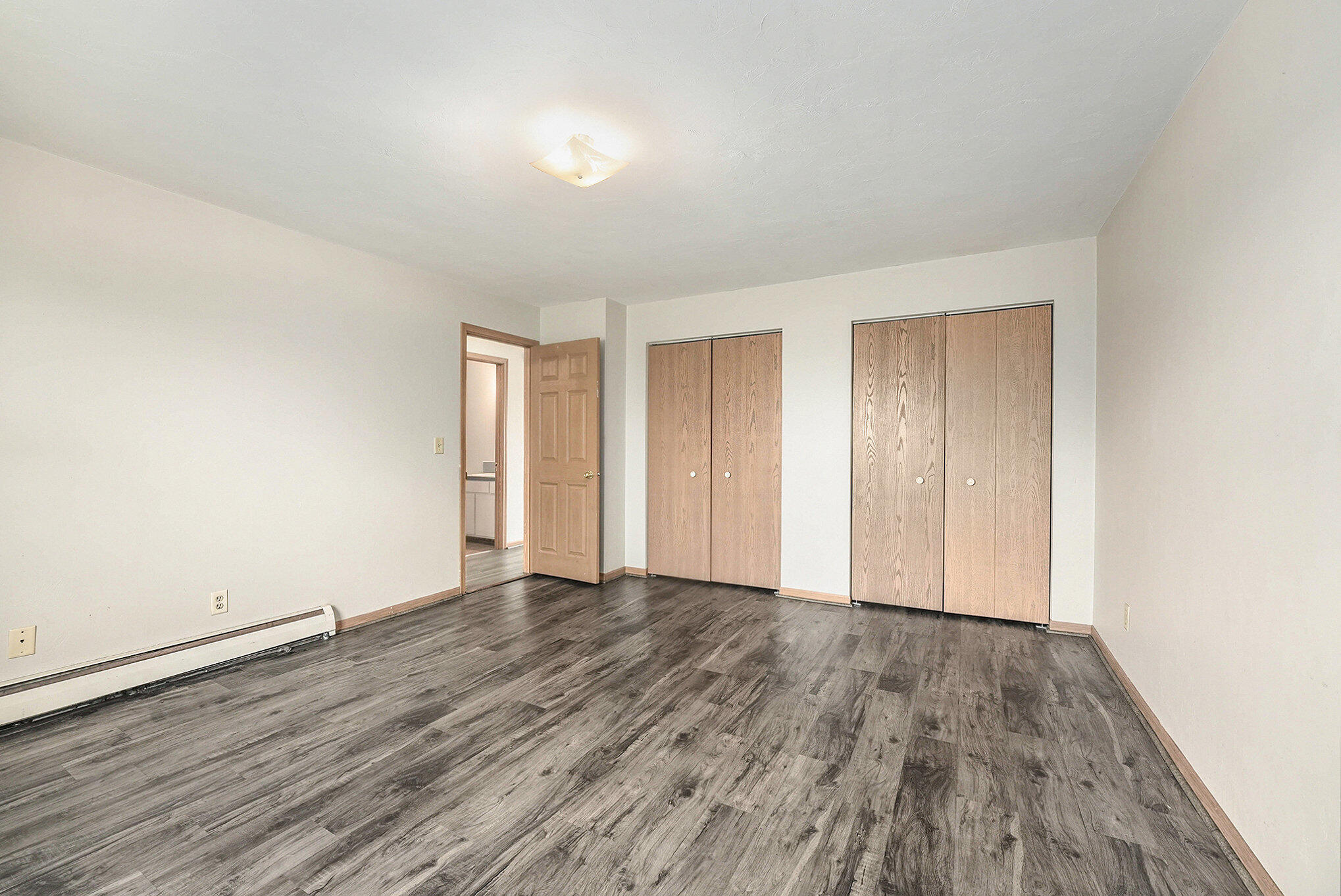 403 Stratford Way Property Photo 8