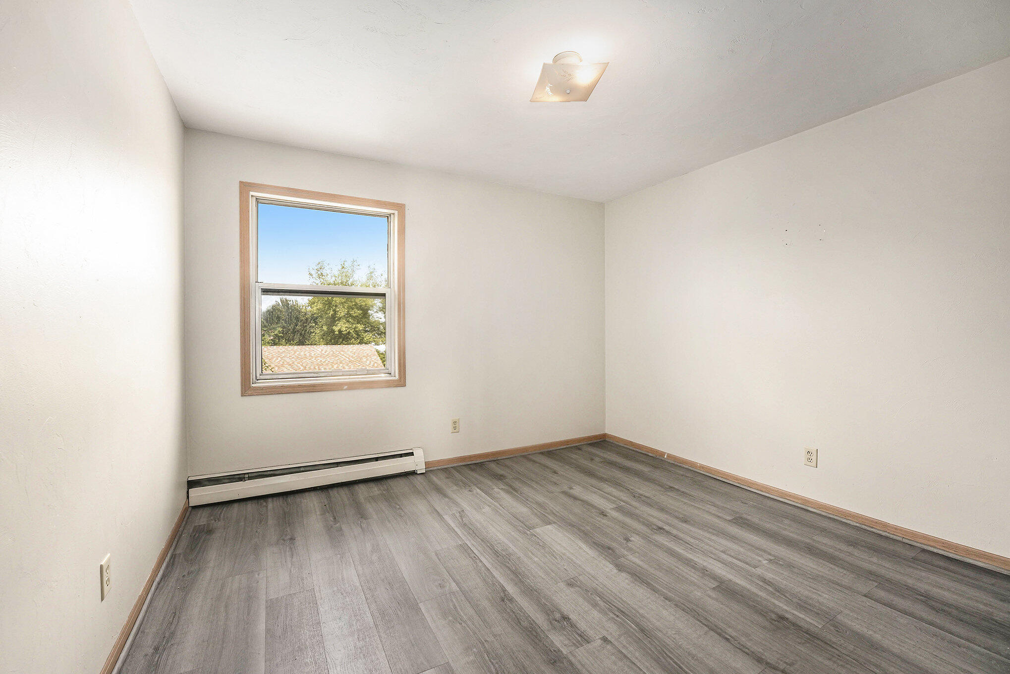 403 Stratford Way Property Photo 9