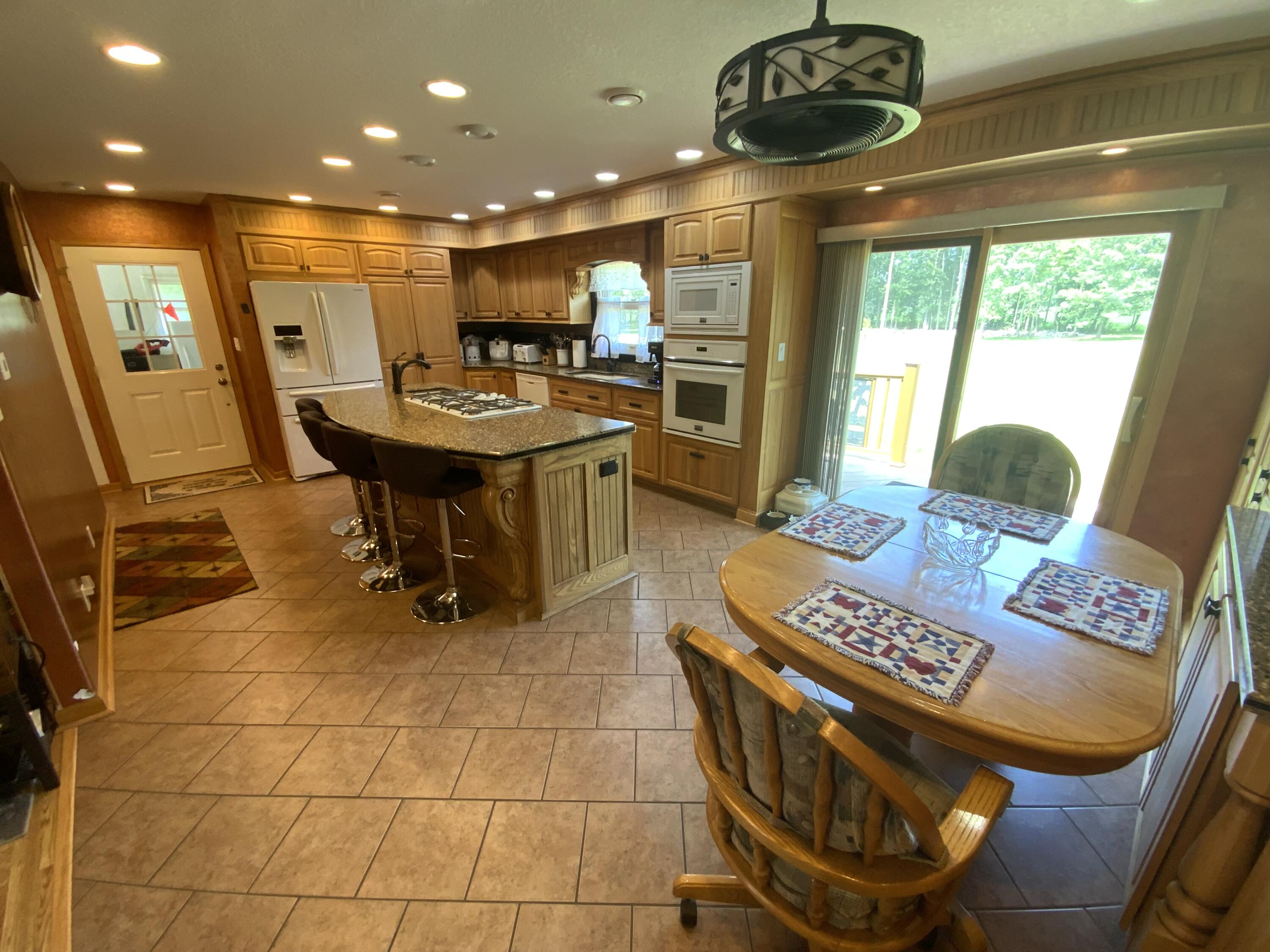 4350 Bailey Road Property Photo 9
