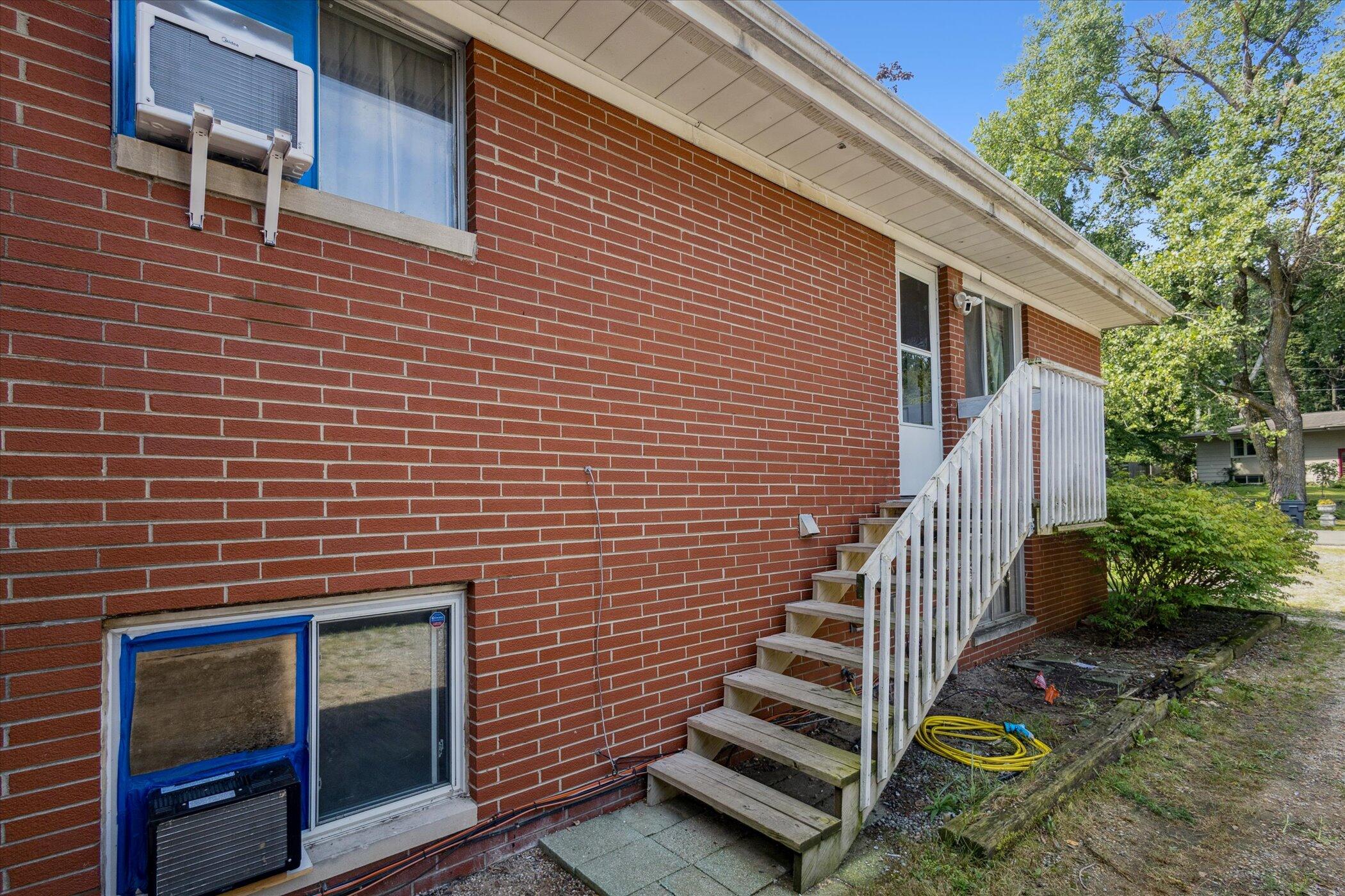 7039 Curtis Drive Property Photo 6