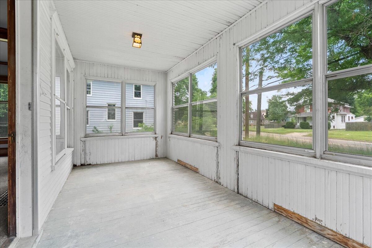 916 Wildwood Avenue Property Photo 3