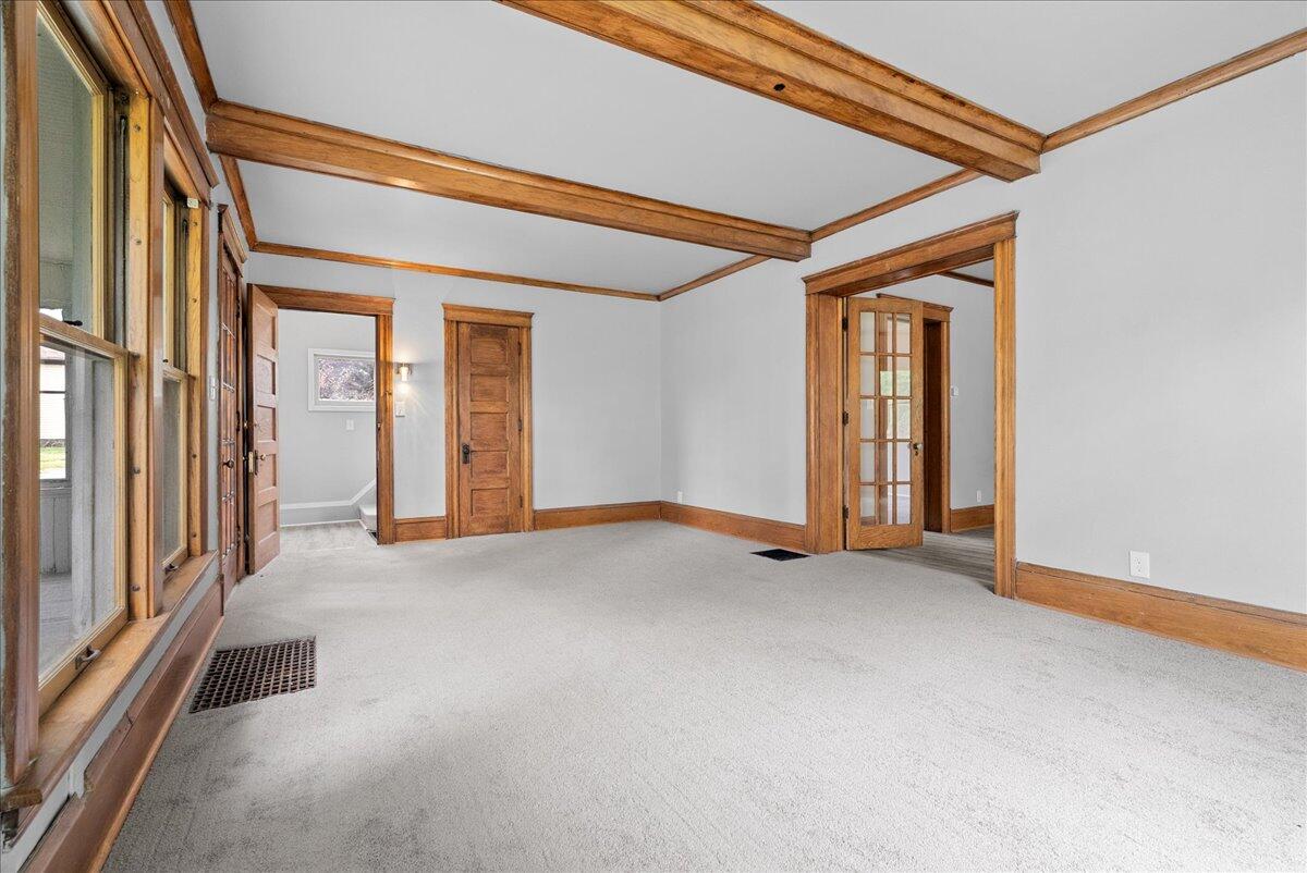 916 Wildwood Avenue Property Photo 9