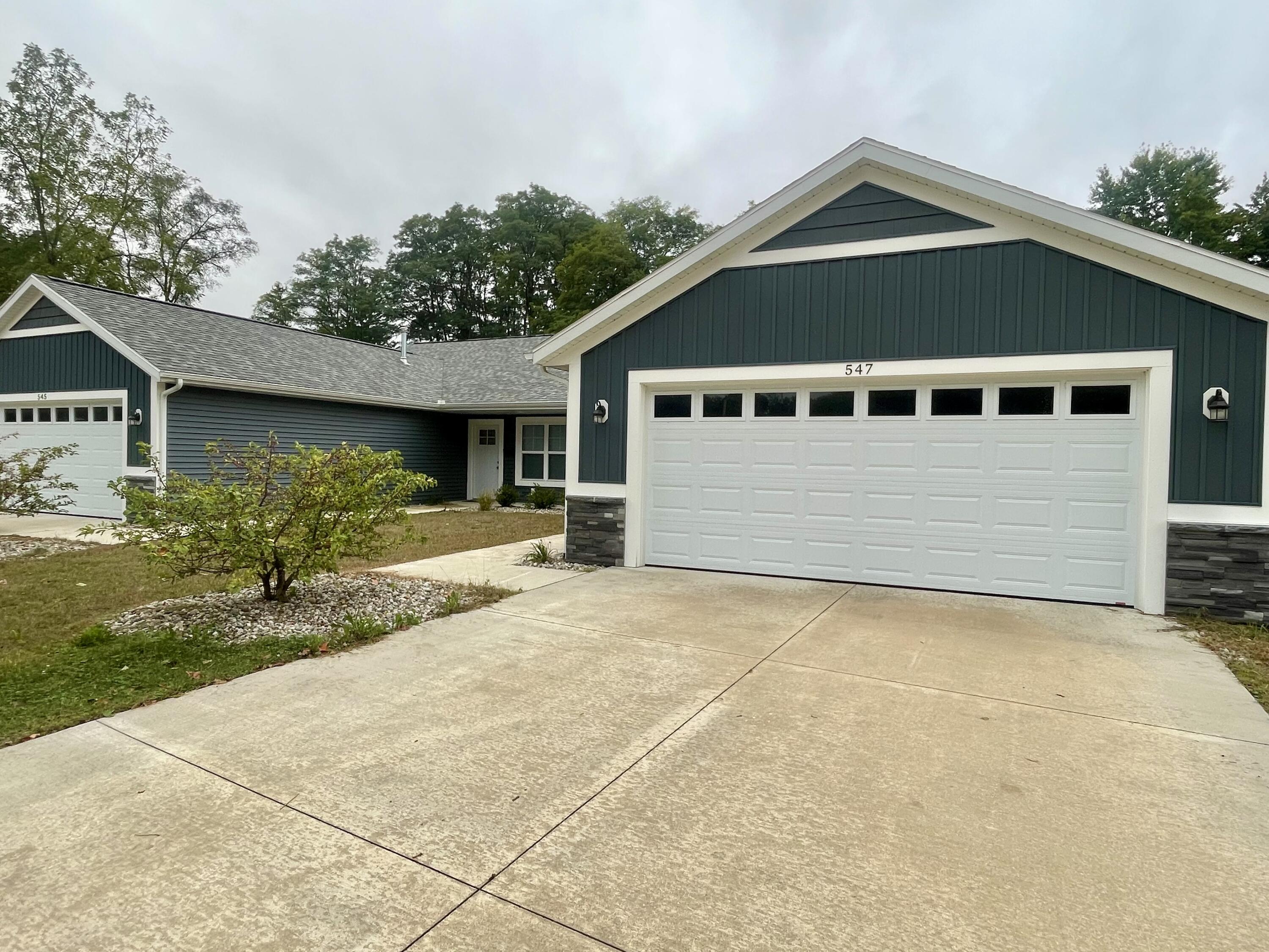 545 N Main Street Property Photo 2