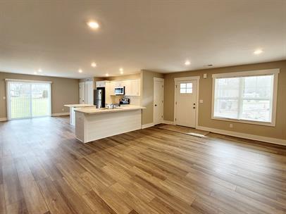 545 N Main Street Property Photo 8