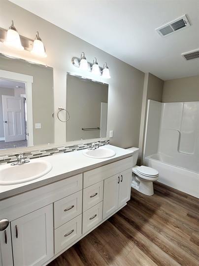 545 N Main Street Property Photo 13