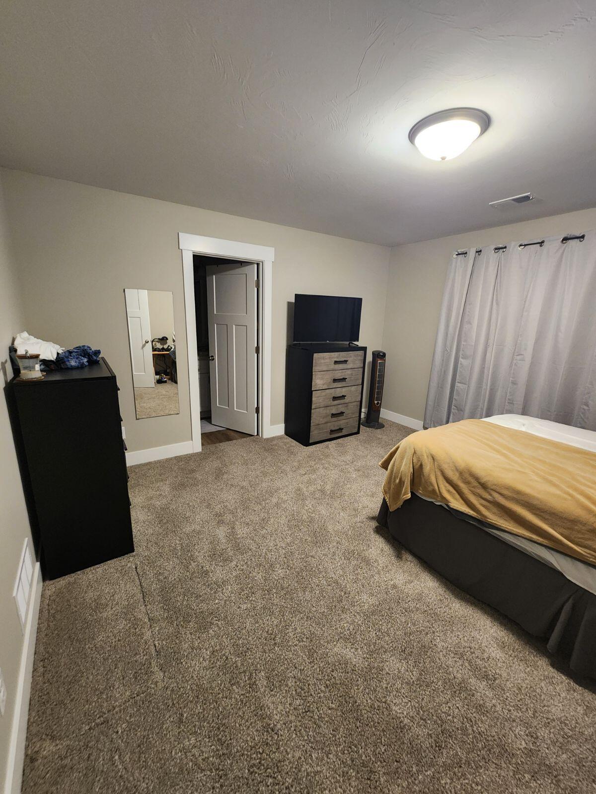 545 N Main Street Property Photo 24