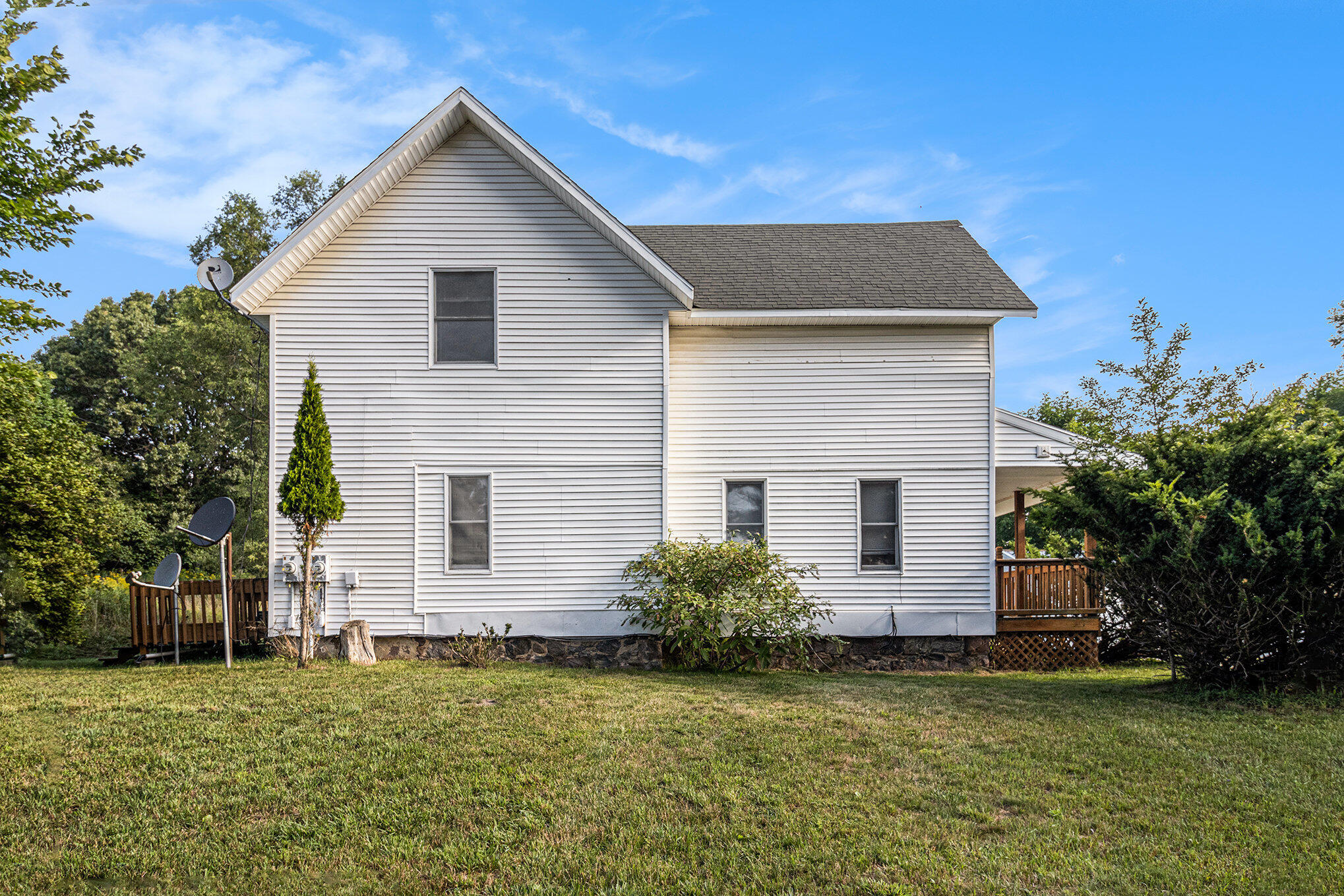 20916 12 Mile Road Property Photo 4