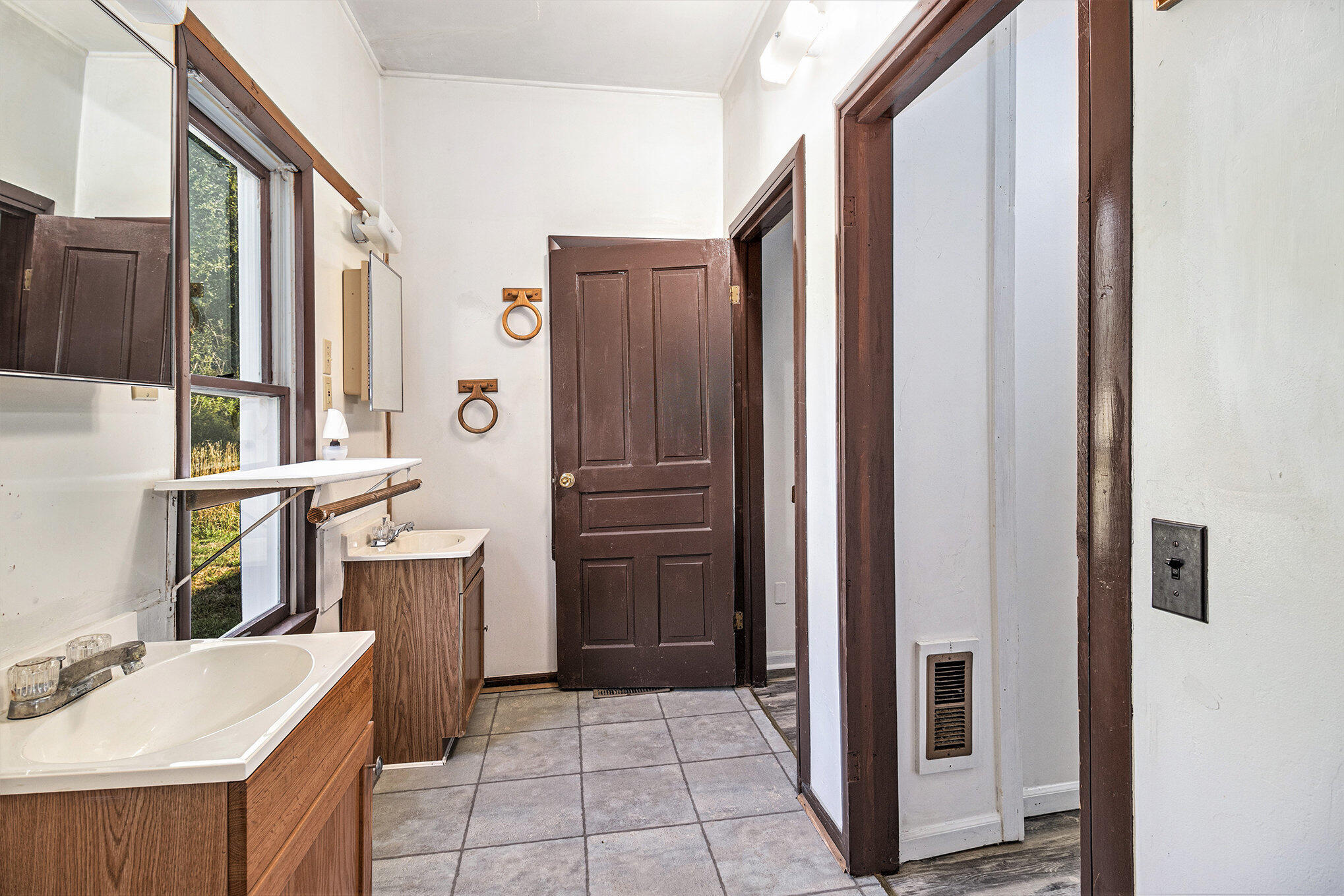 20916 12 Mile Road Property Photo 18