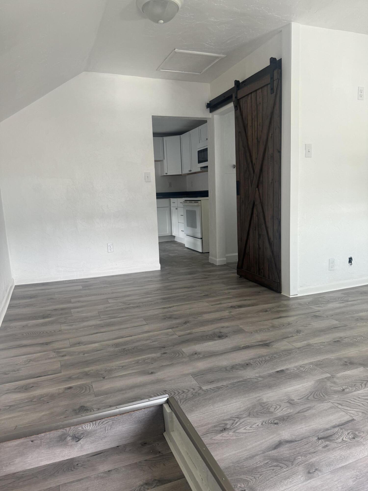 113 Julian Street Property Photo 3