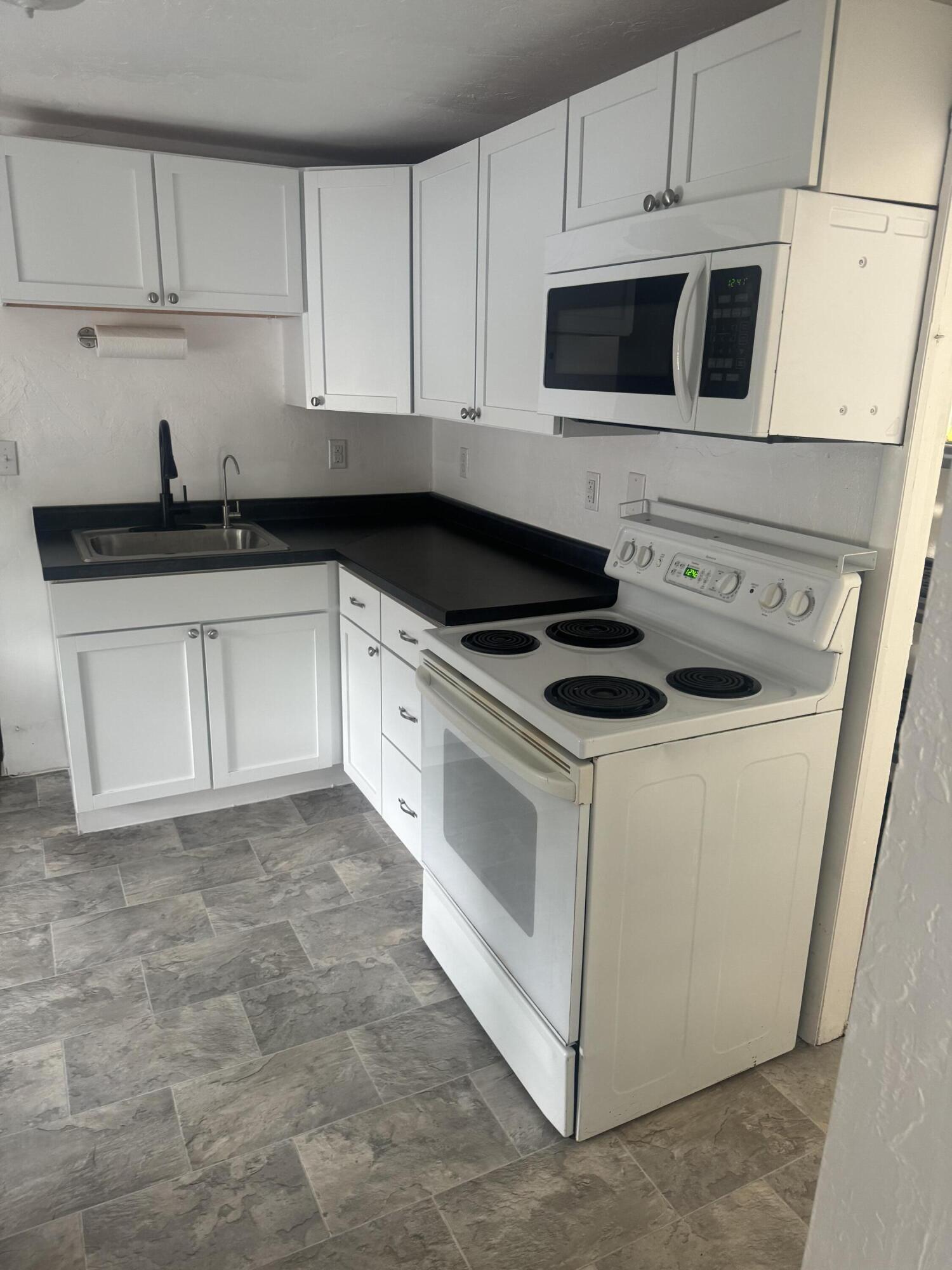 113 Julian Street Property Photo 5