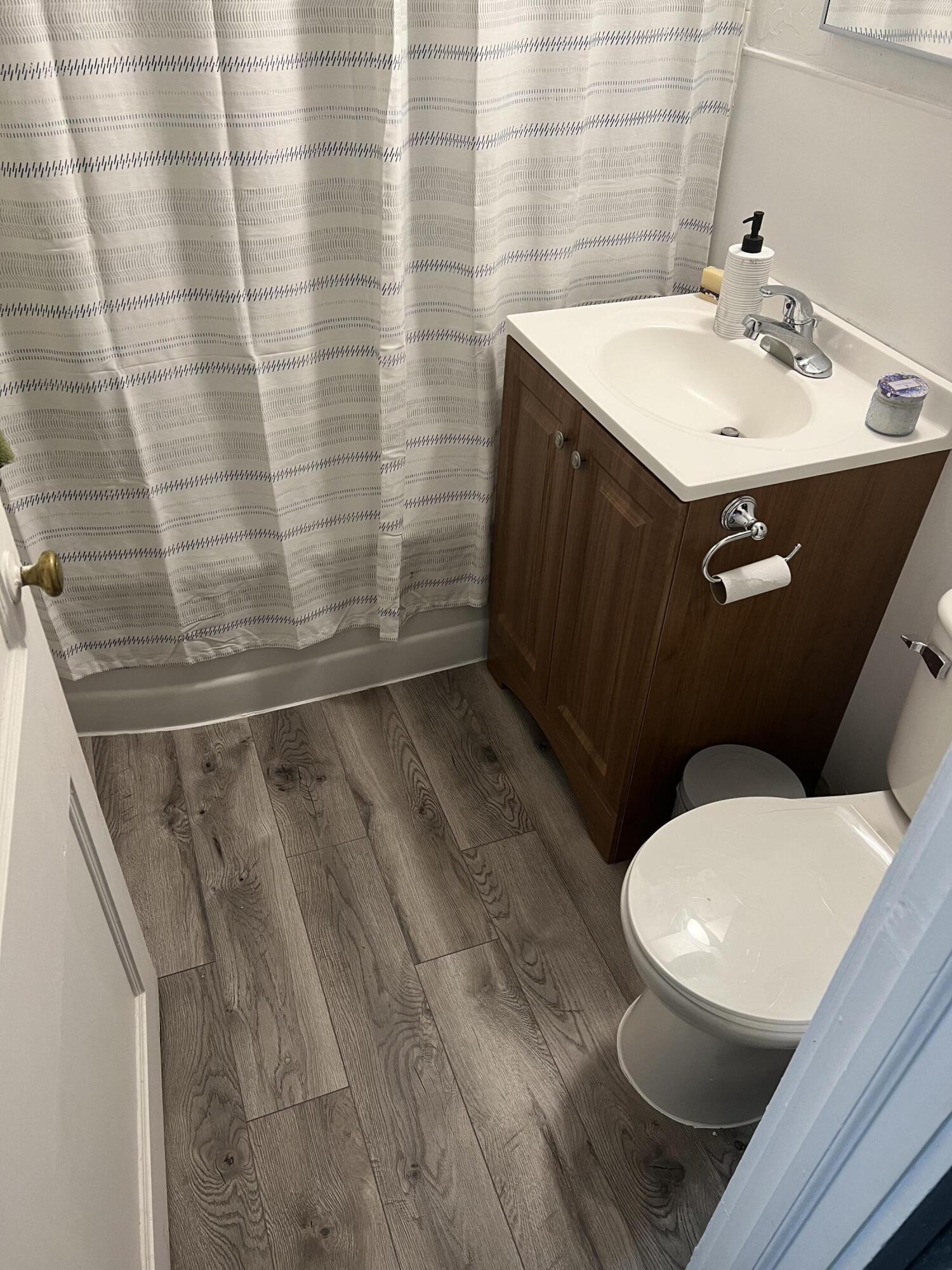 113 Julian Street Property Photo 6