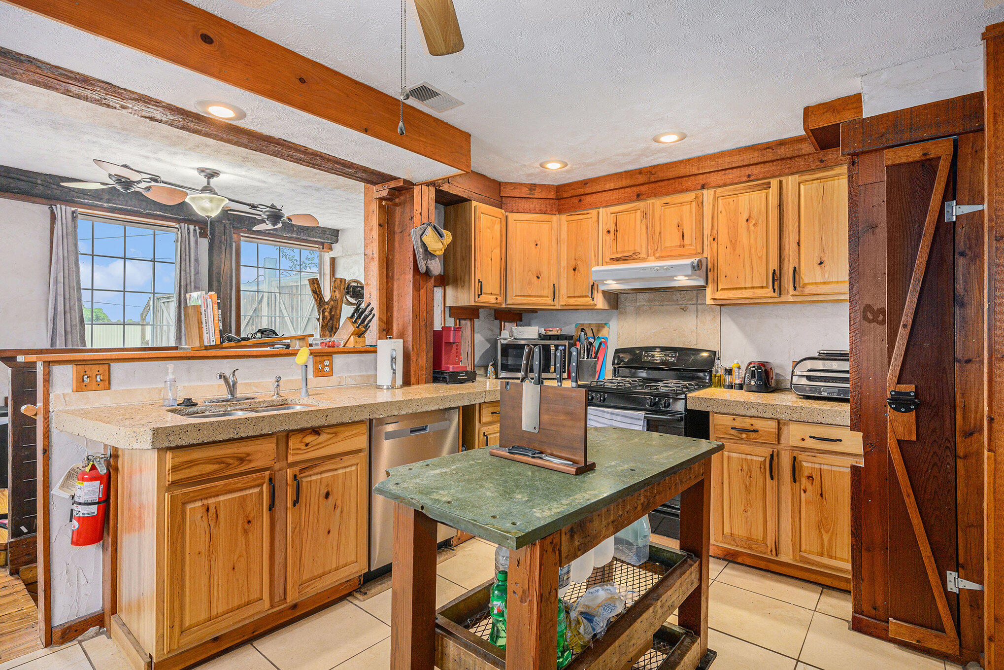 721 E Bridge Street Property Photo 2