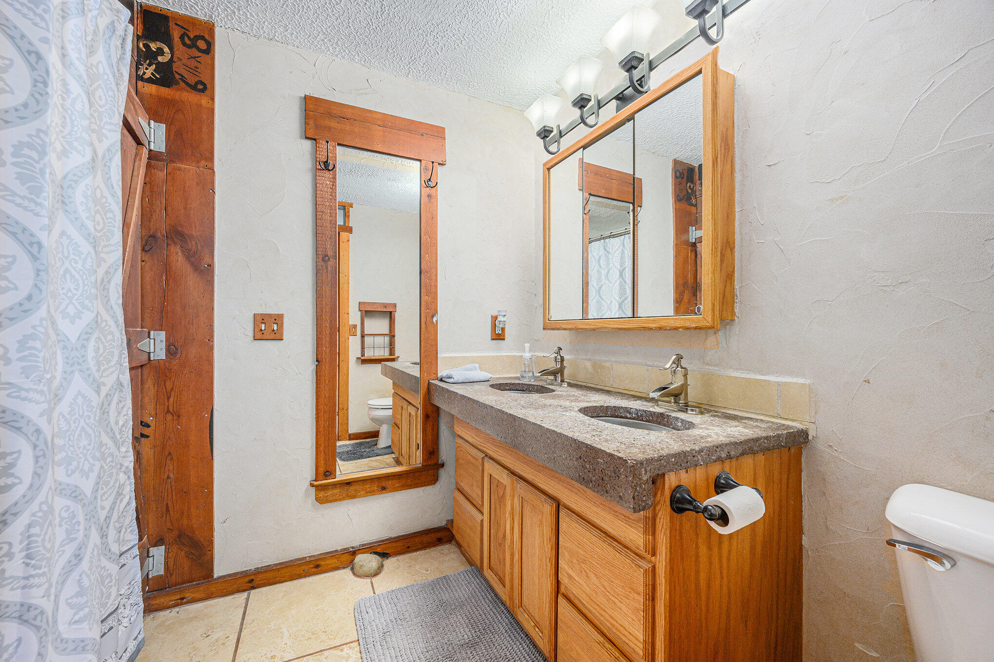 721 E Bridge Street Property Photo 3