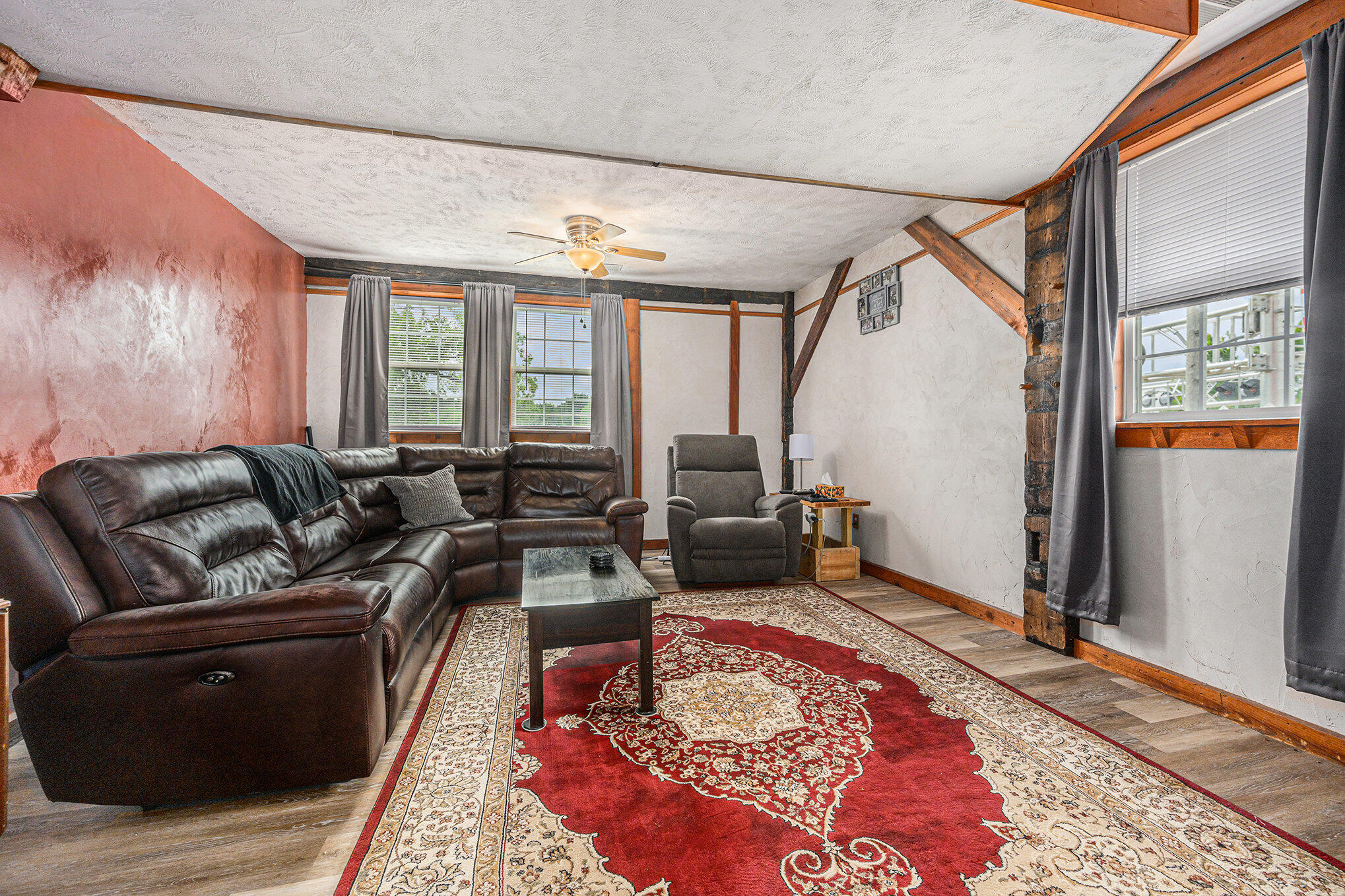 721 E Bridge Street Property Photo 4