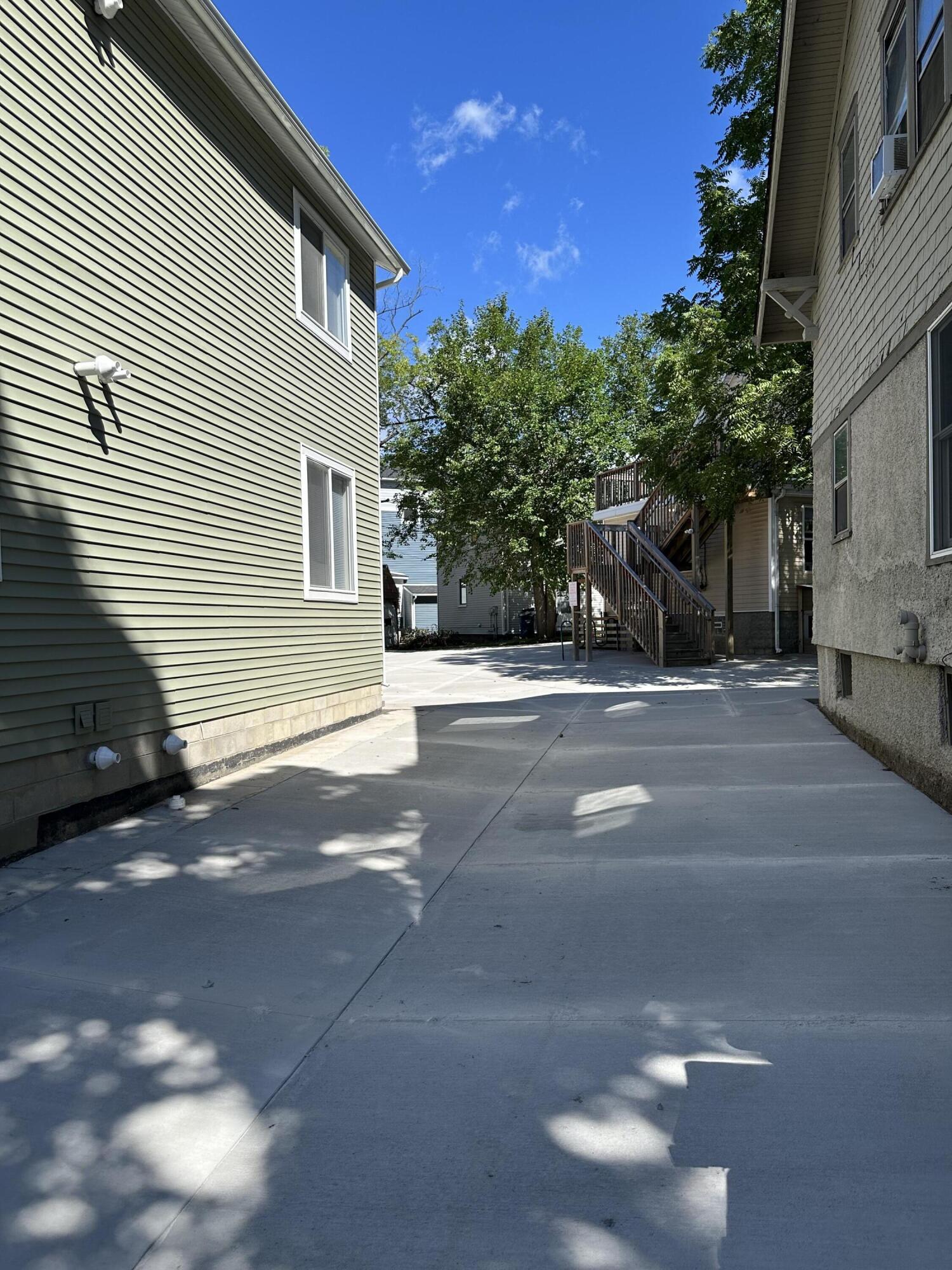 943 Dewey Avenue Property Photo 2