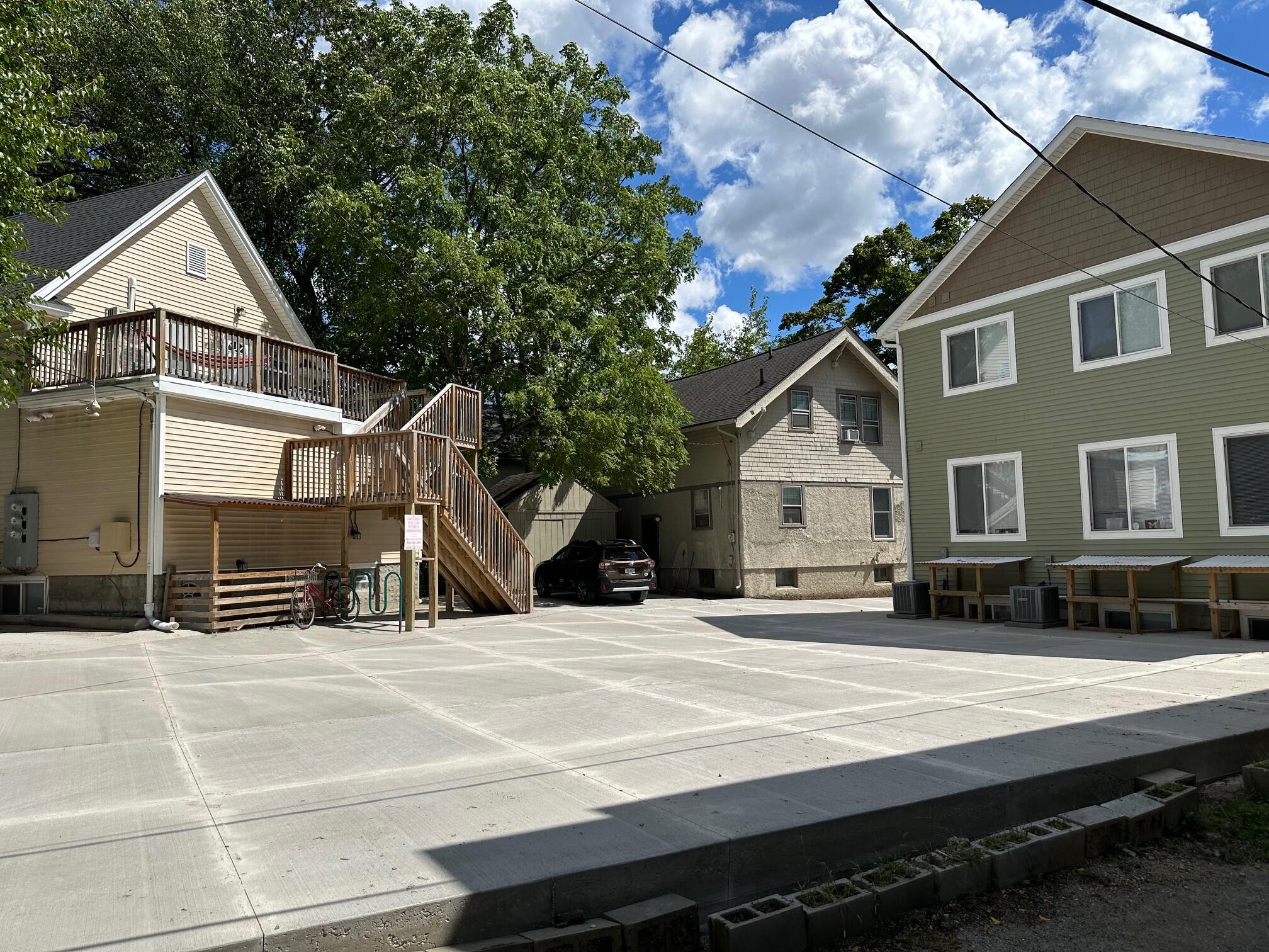 943 Dewey Avenue Property Photo 4