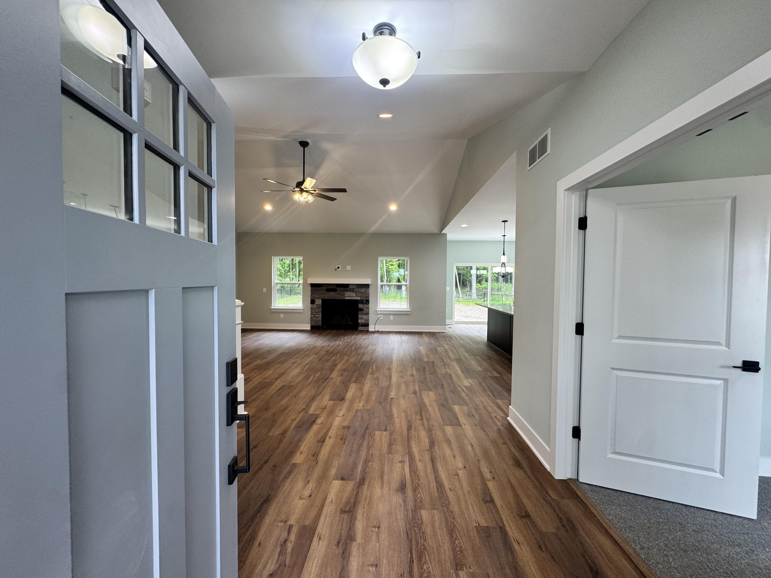 9931 White Tail Drive Property Photo 3