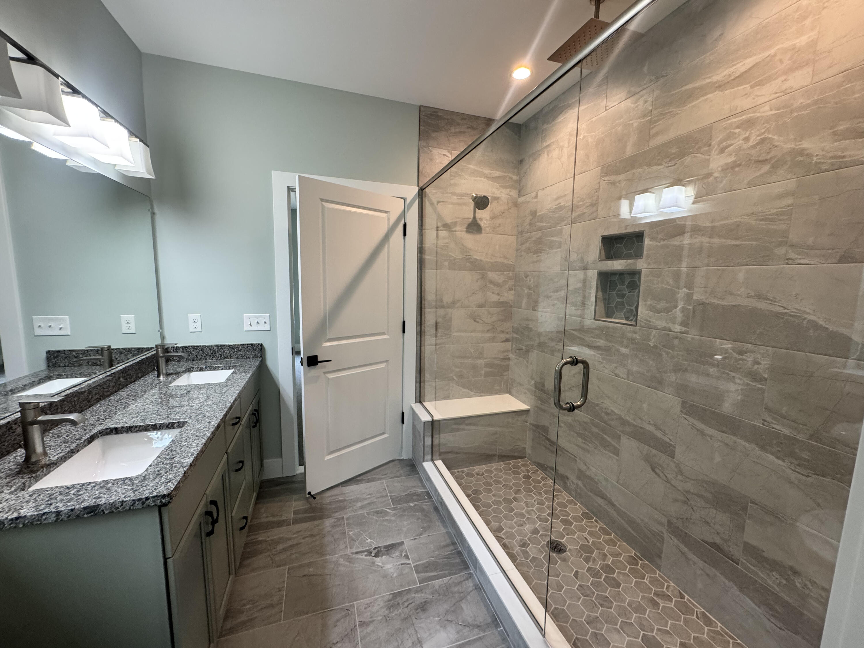 9931 White Tail Drive Property Photo 15