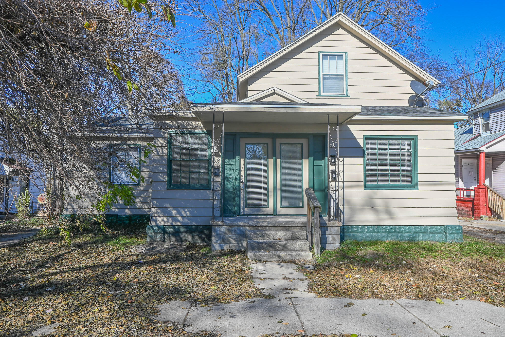 210 Amity Avenue Property Photo 1