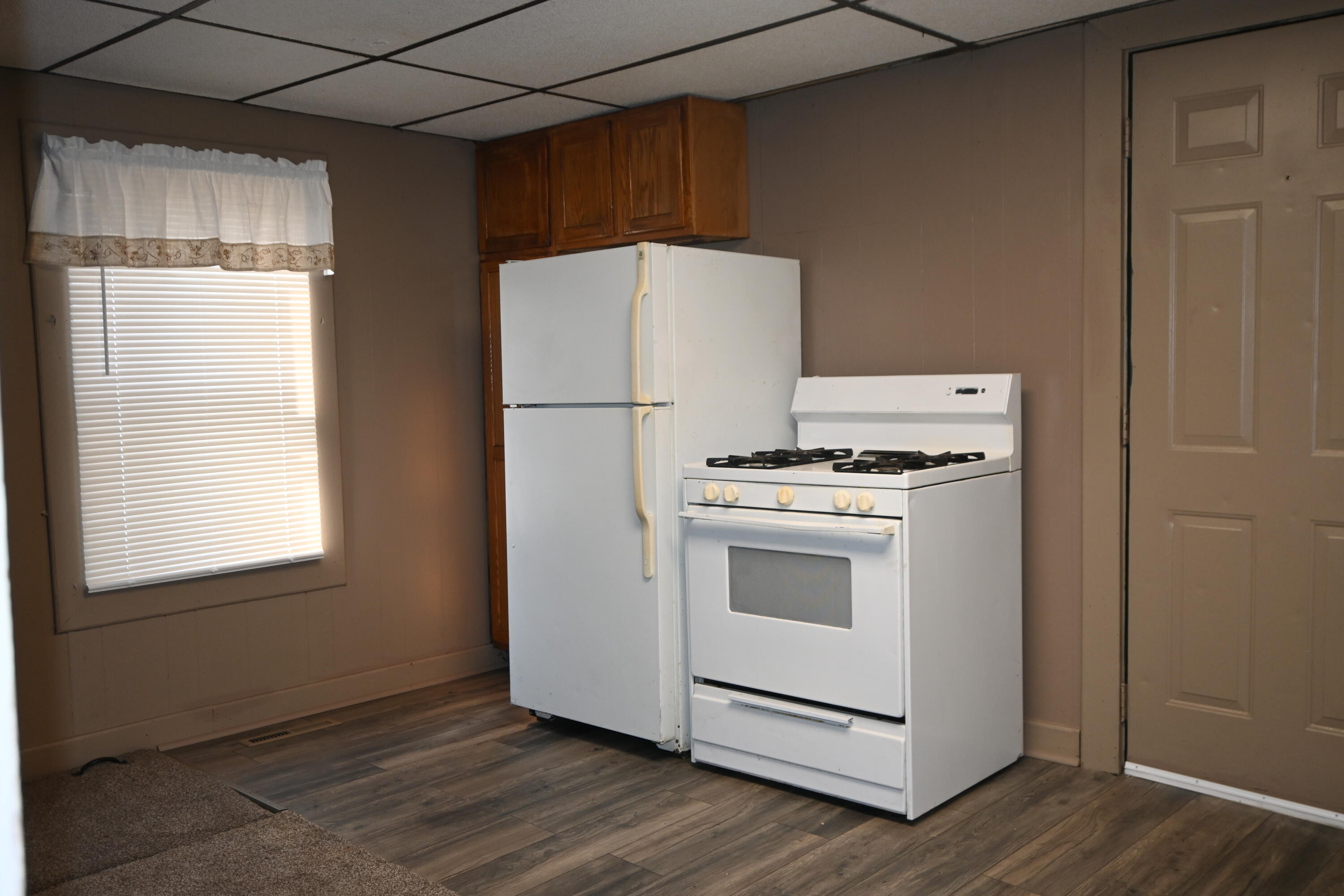 210 Amity Avenue Property Photo 5