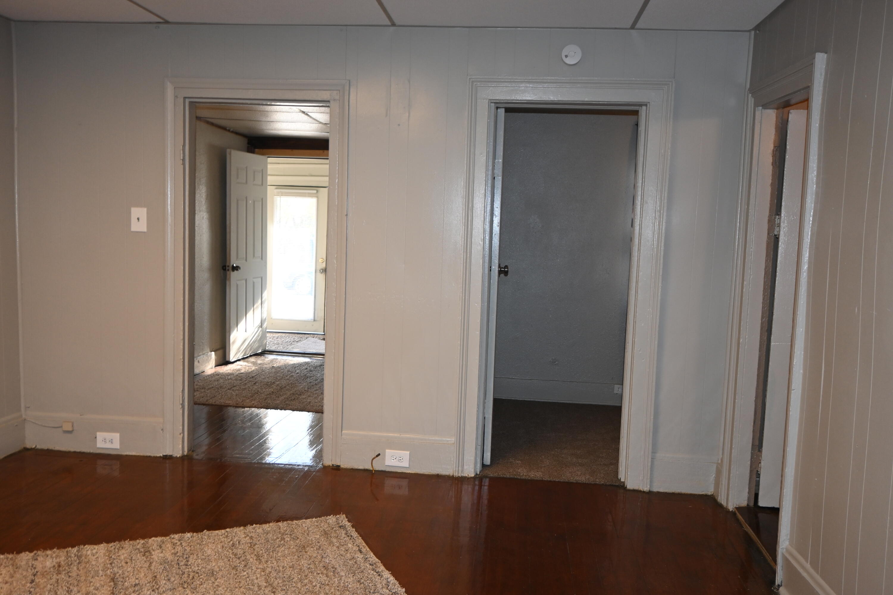 210 Amity Avenue Property Photo 6