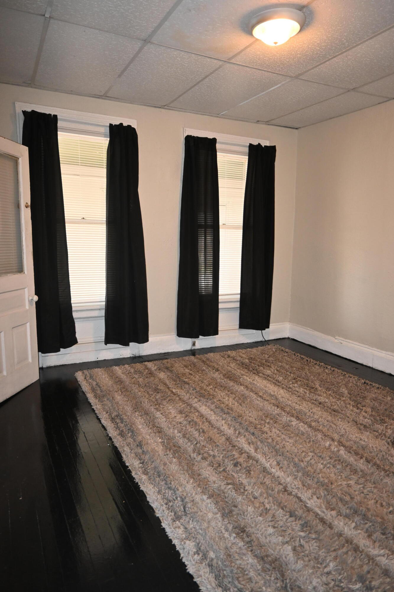 210 Amity Avenue Property Photo 8