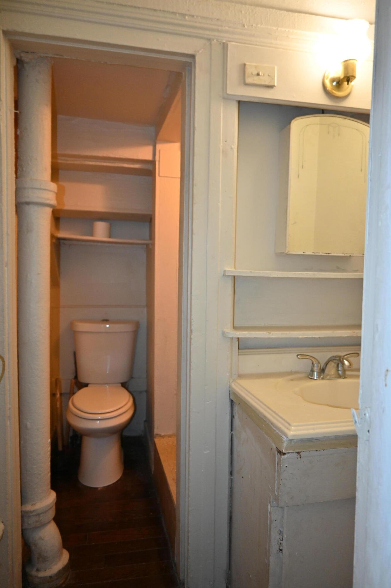 210 Amity Avenue Property Photo 15