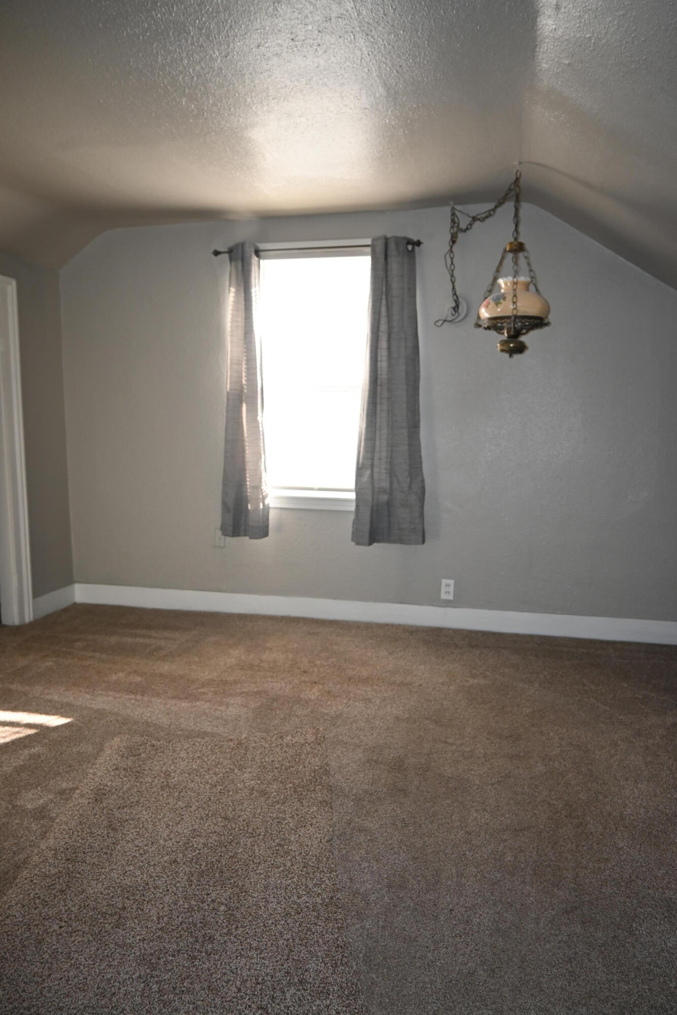 210 Amity Avenue Property Photo 18