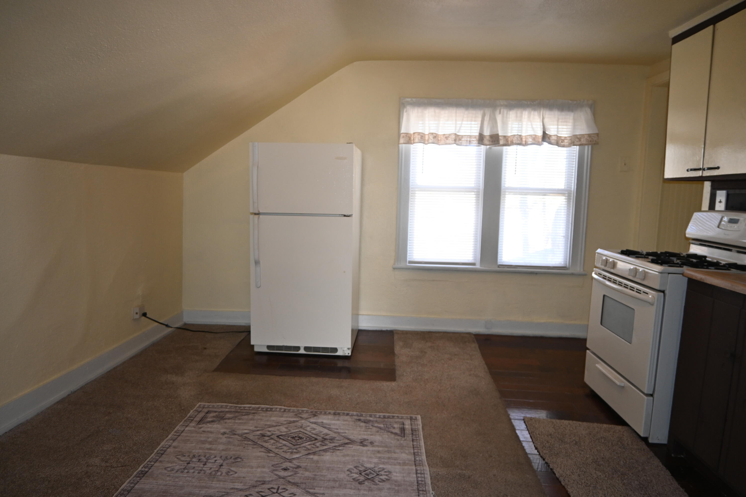 210 Amity Avenue Property Photo 22