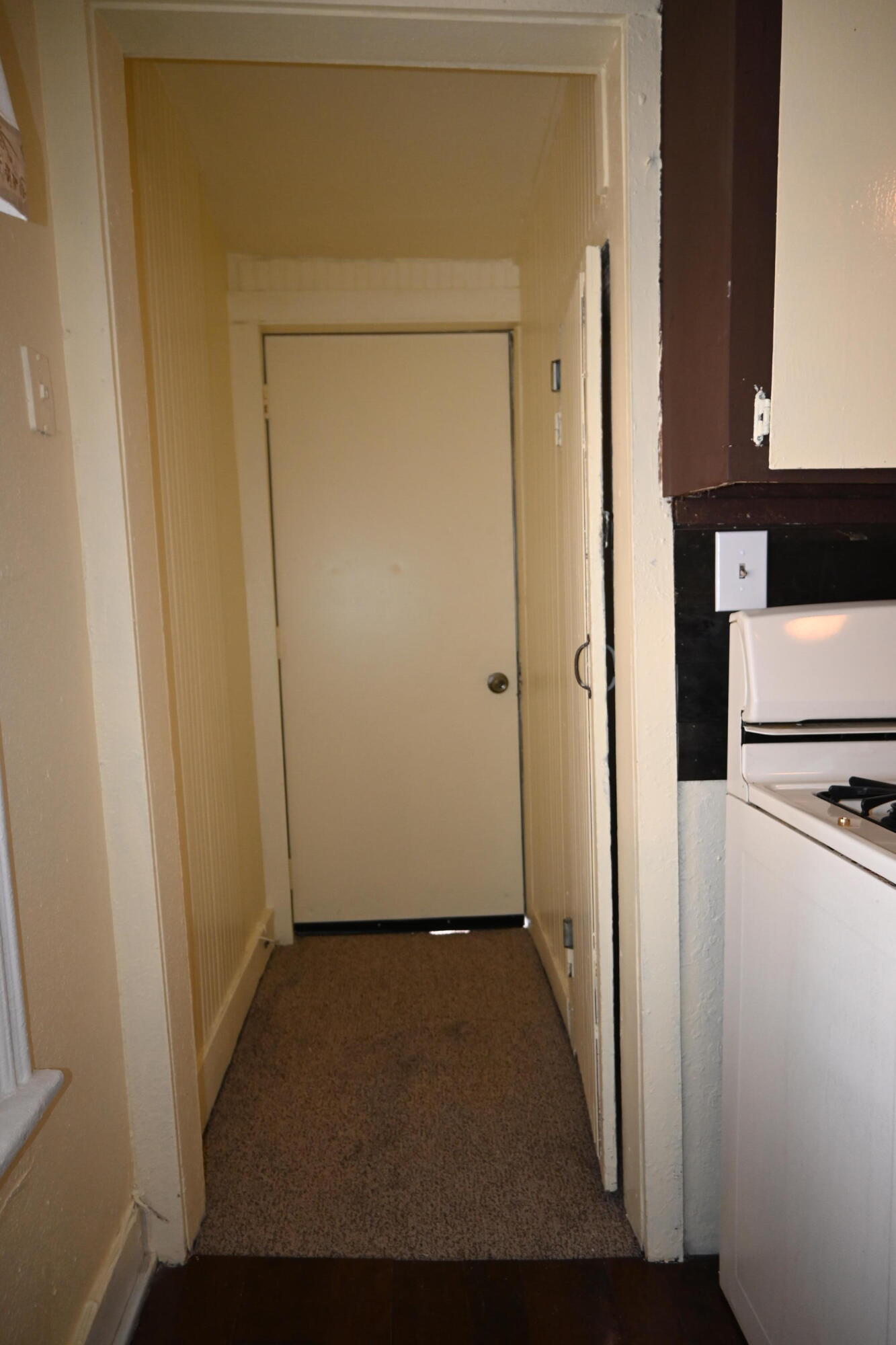 210 Amity Avenue Property Photo 23