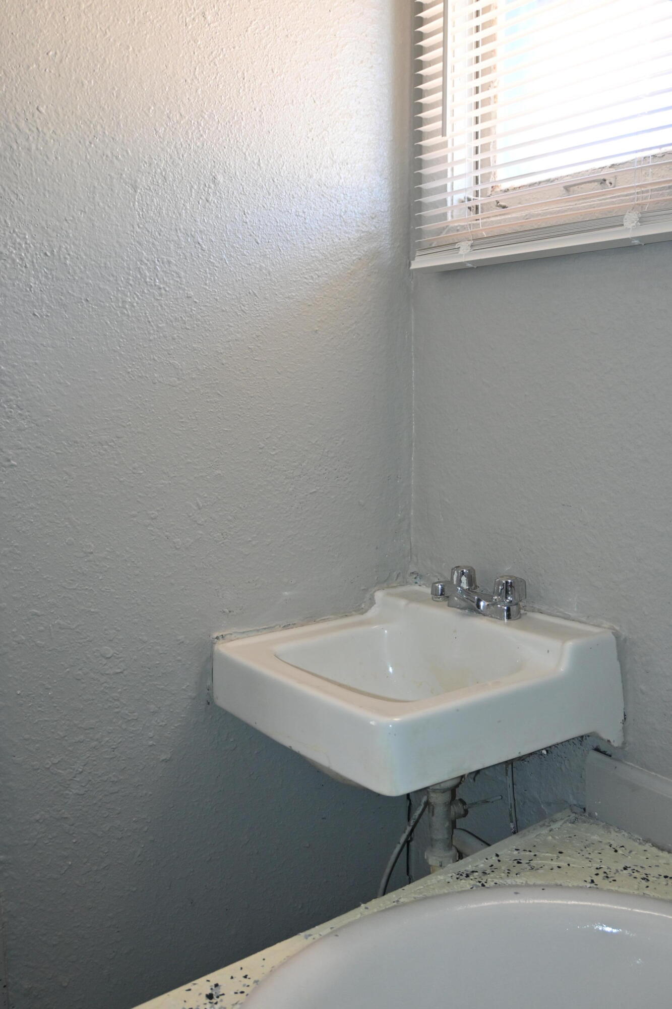 210 Amity Avenue Property Photo 26