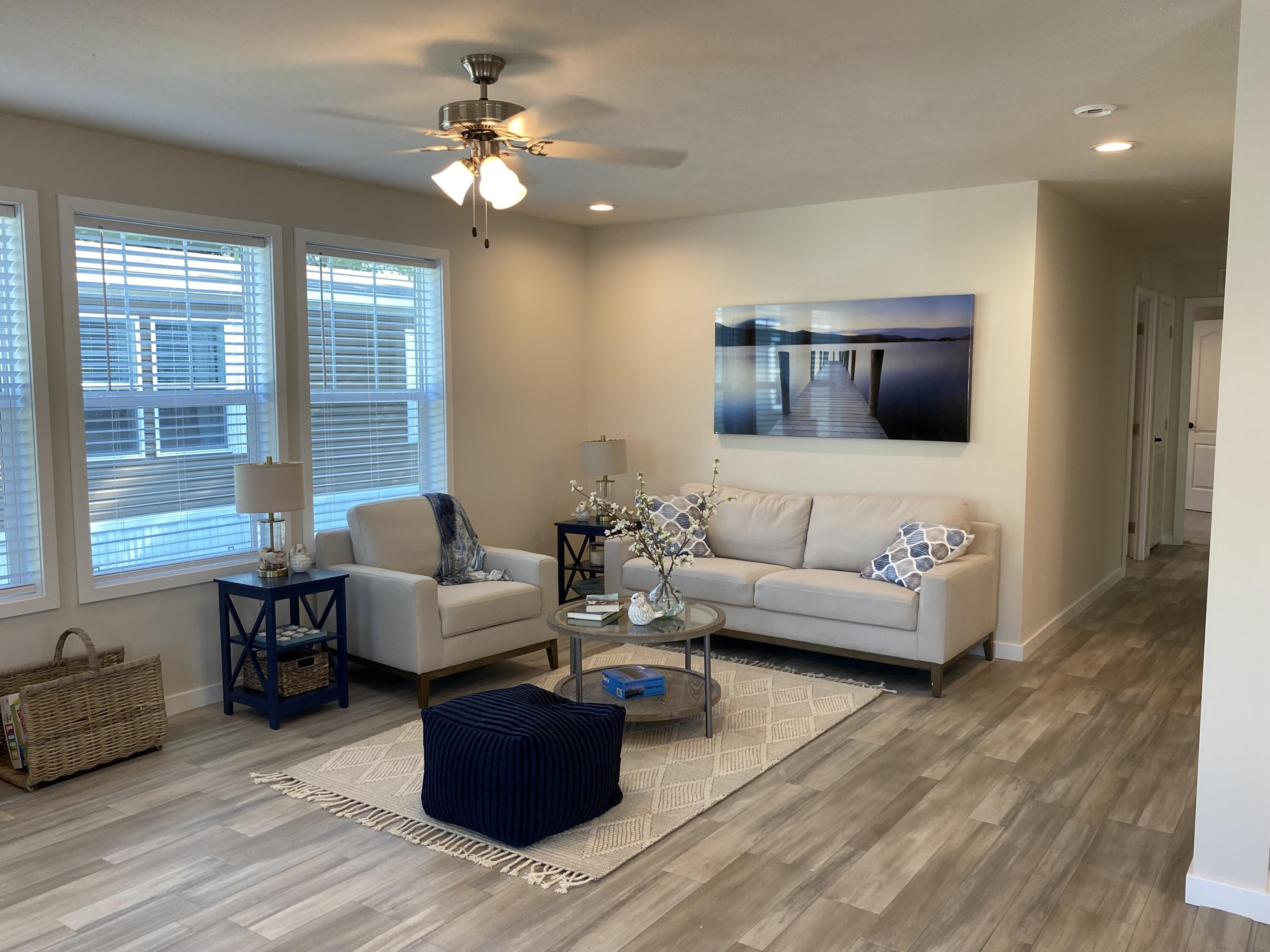 7117 White Oak Circle Property Photo 4