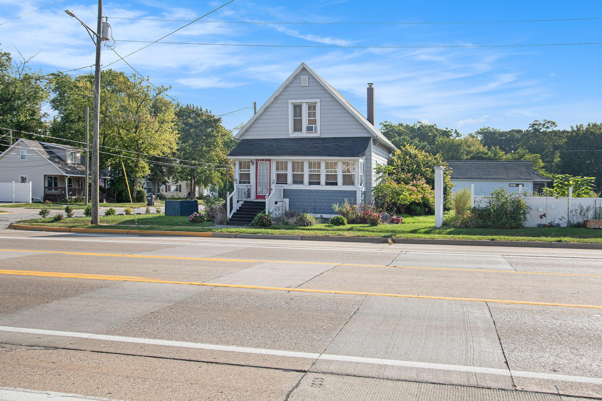555 Broadway Street Property Photo 5