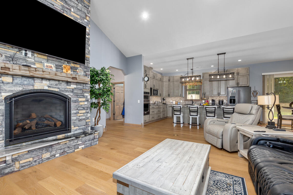 6432 Marsh Road Property Photo 10