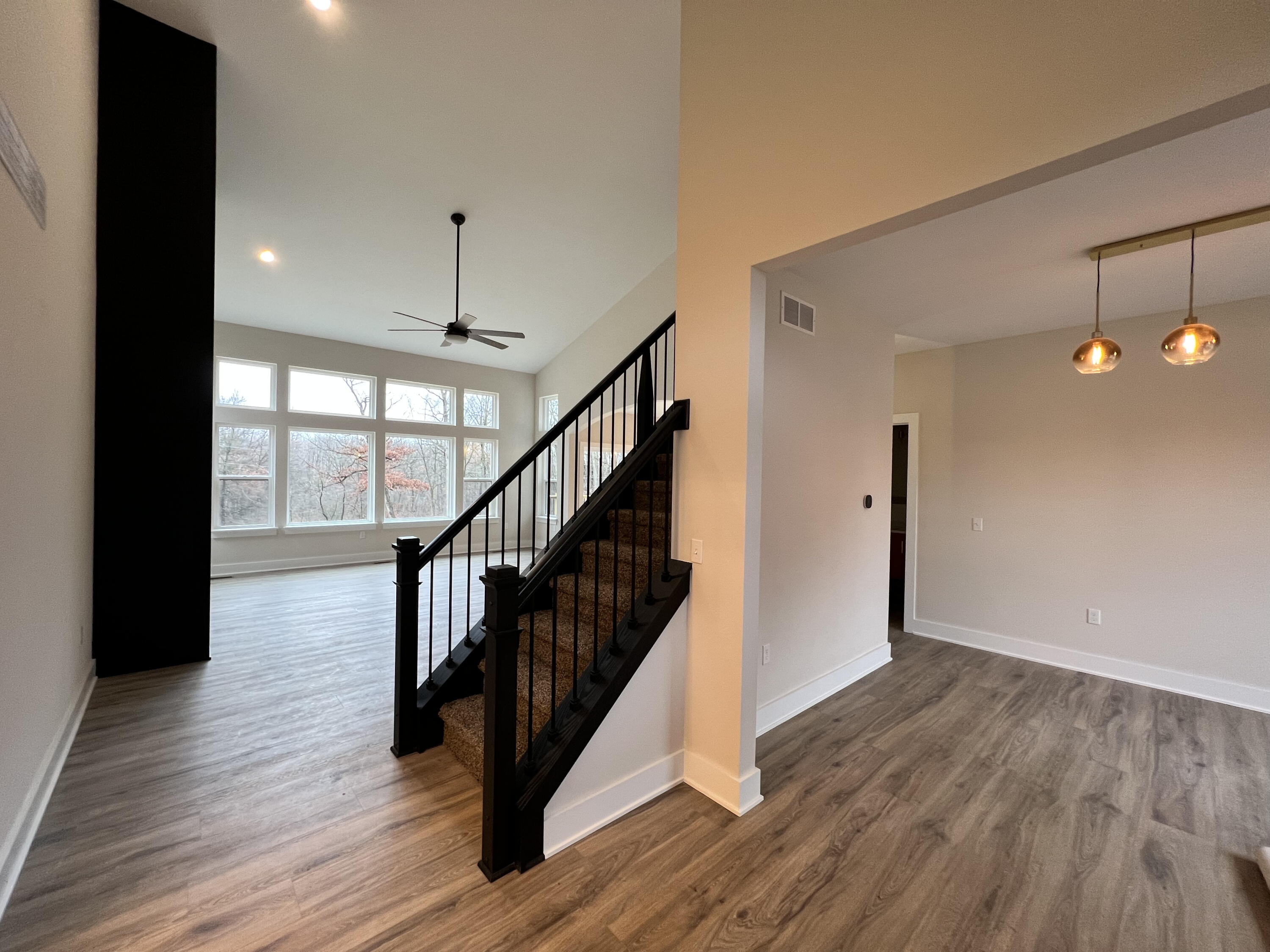 9935 White Tail Drive Property Photo 2