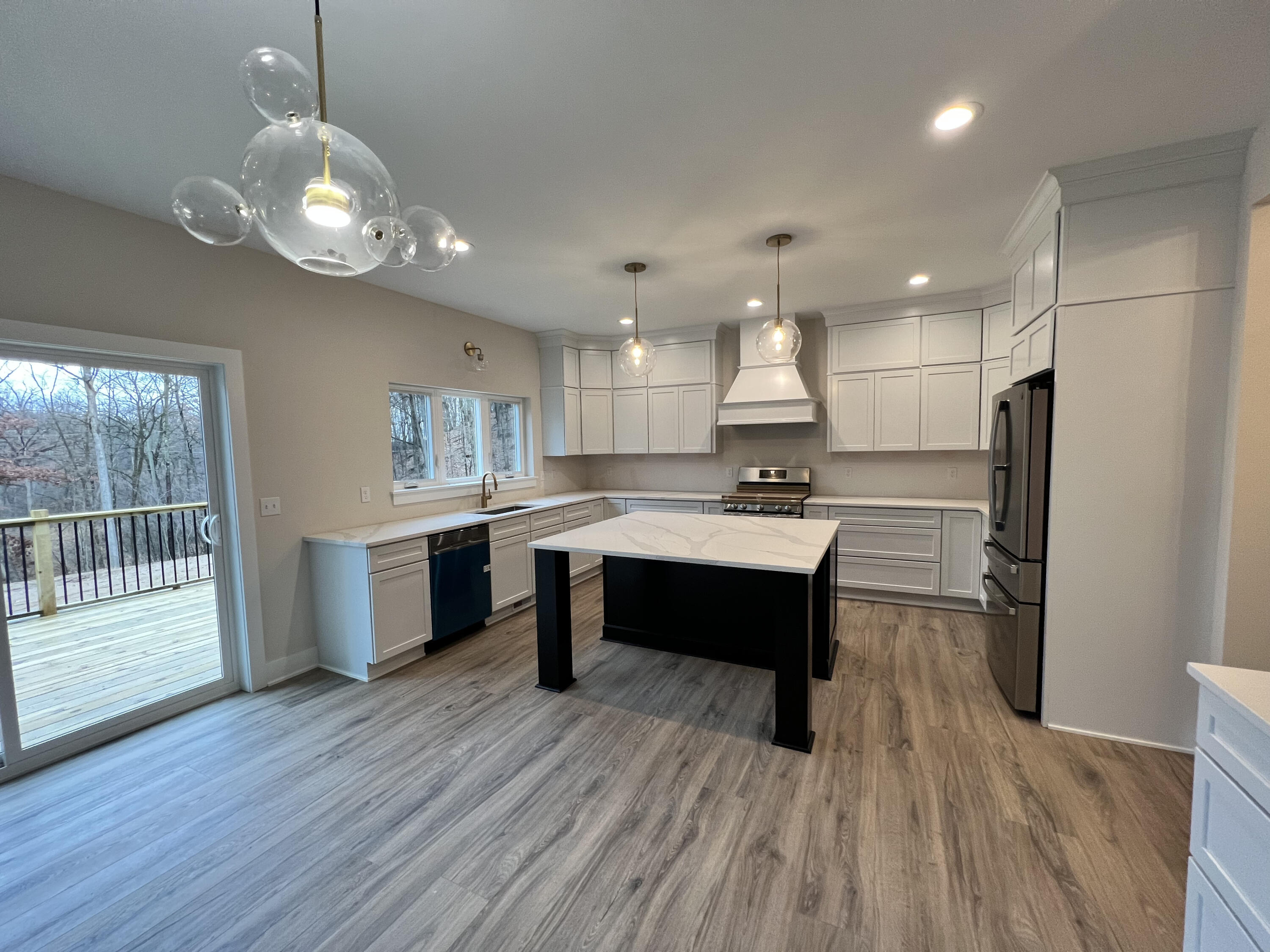 9935 White Tail Drive Property Photo 8