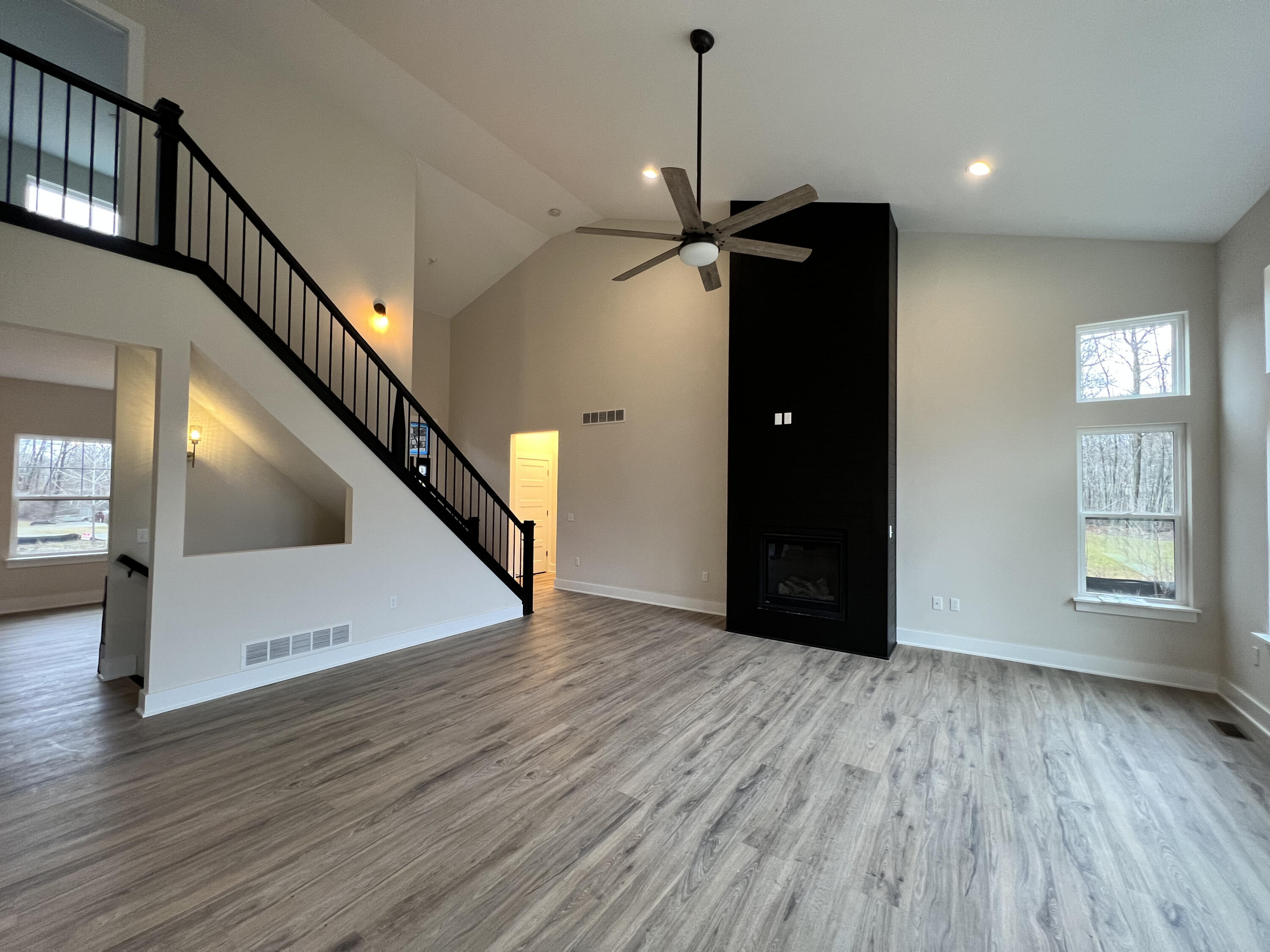 9935 White Tail Drive Property Photo 10