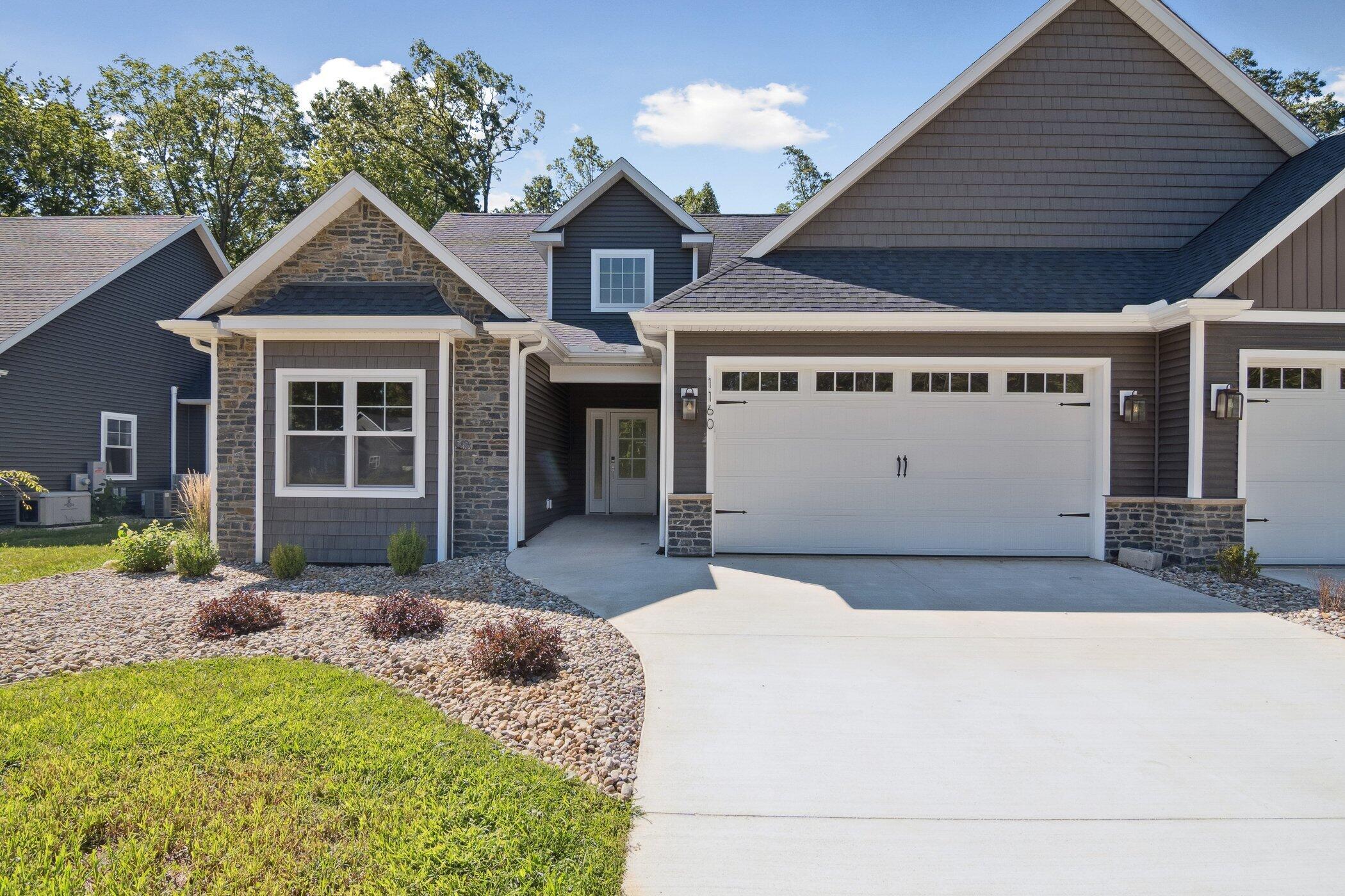 1160 Lochaven Circle Property Photo 1