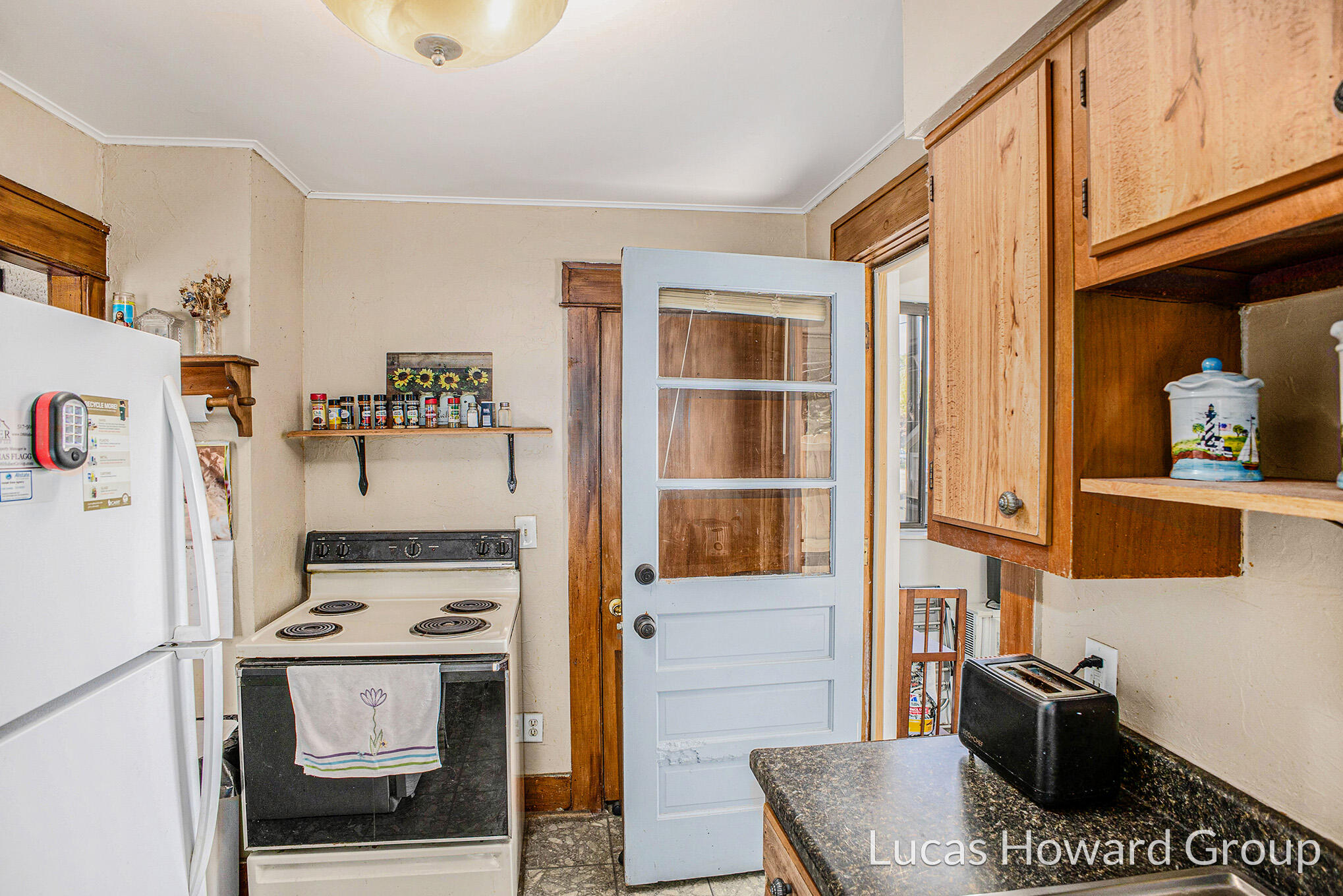 712 Lenore Avenue Property Photo 7